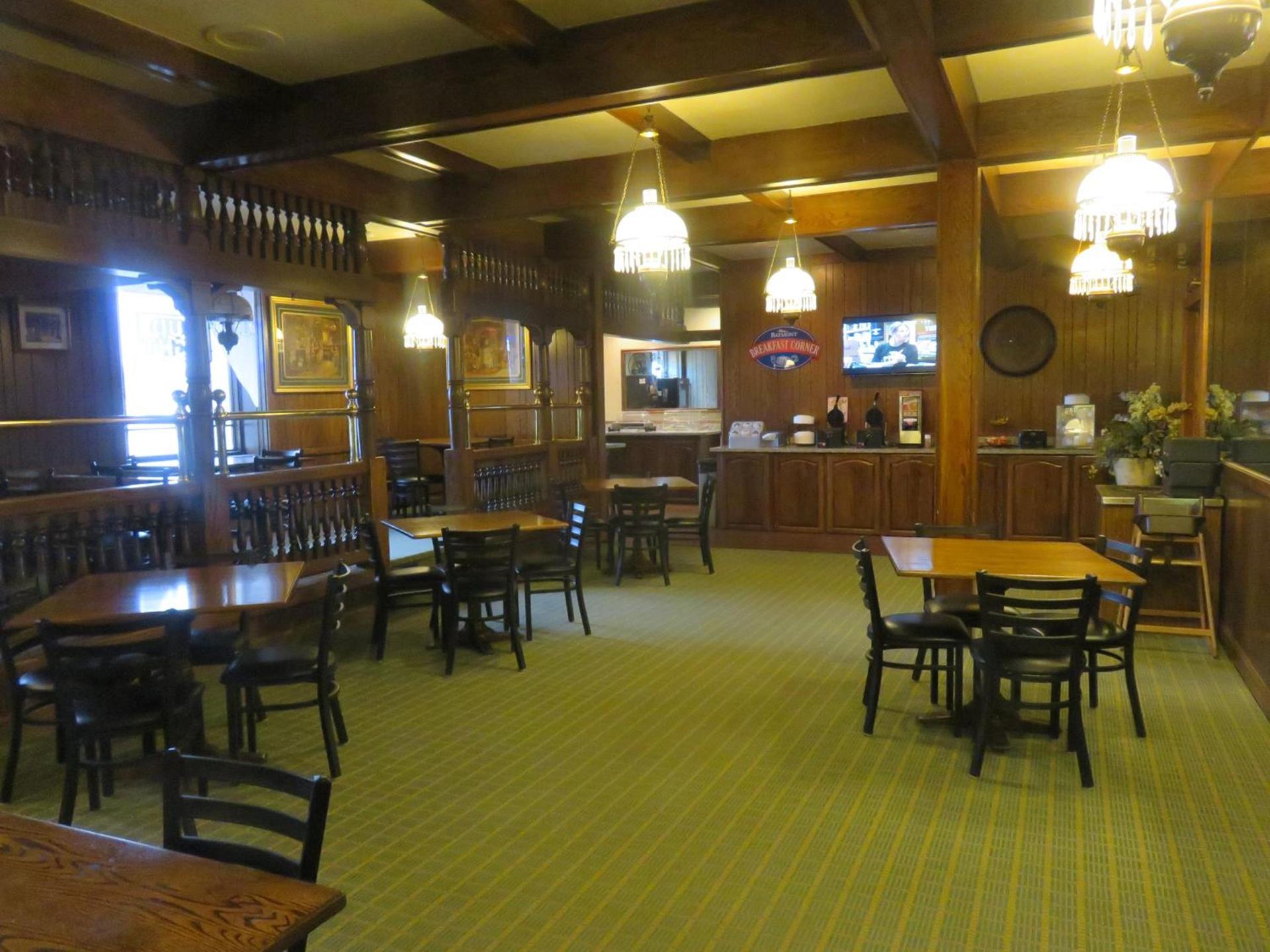 Baymont by Wyndham Fargo photo 18