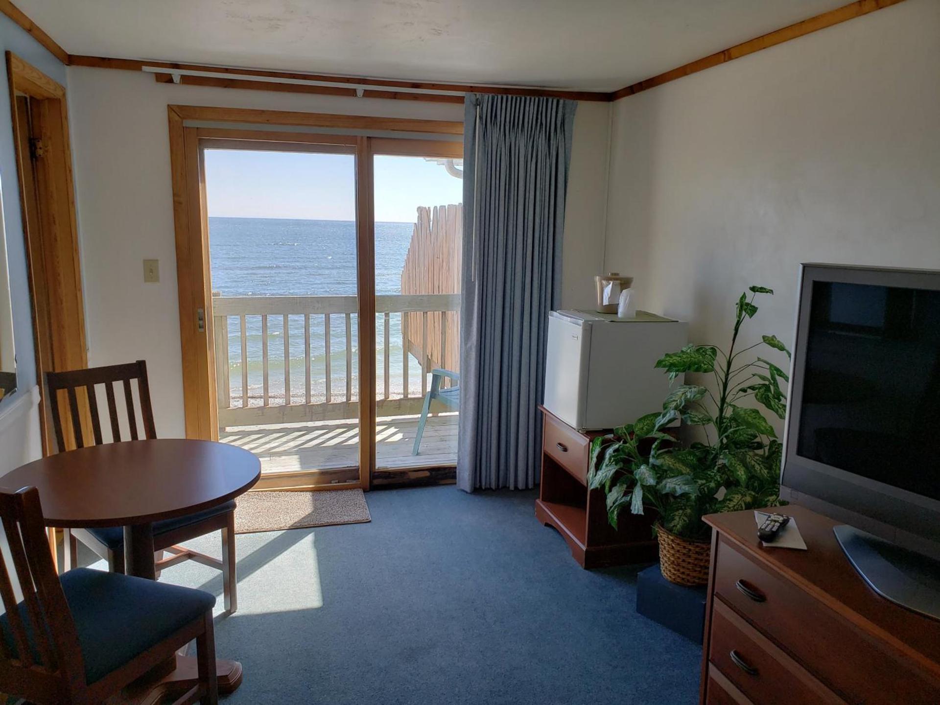 Algoma Beach Motel photo 80
