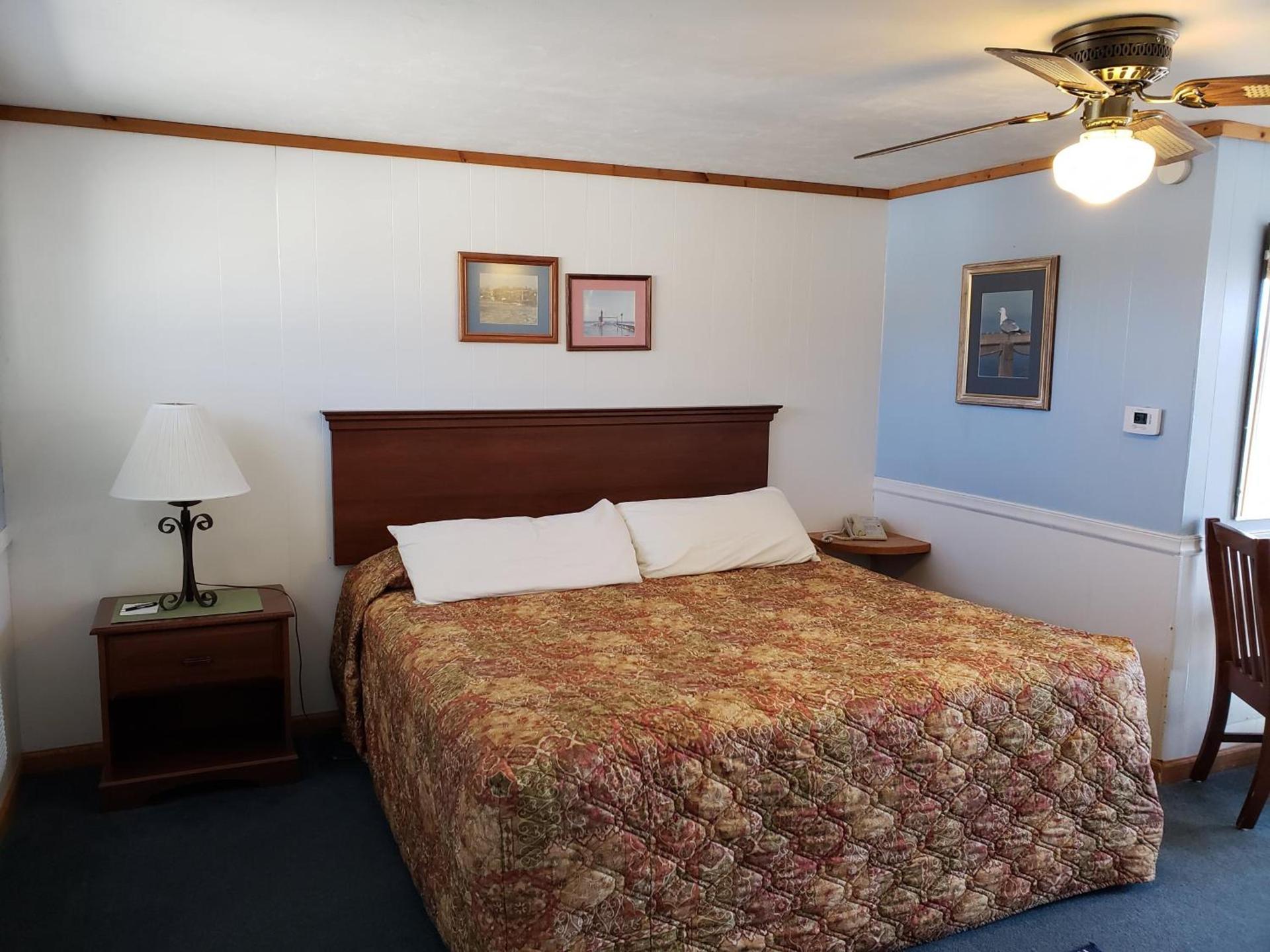 Algoma Beach Motel photo 83