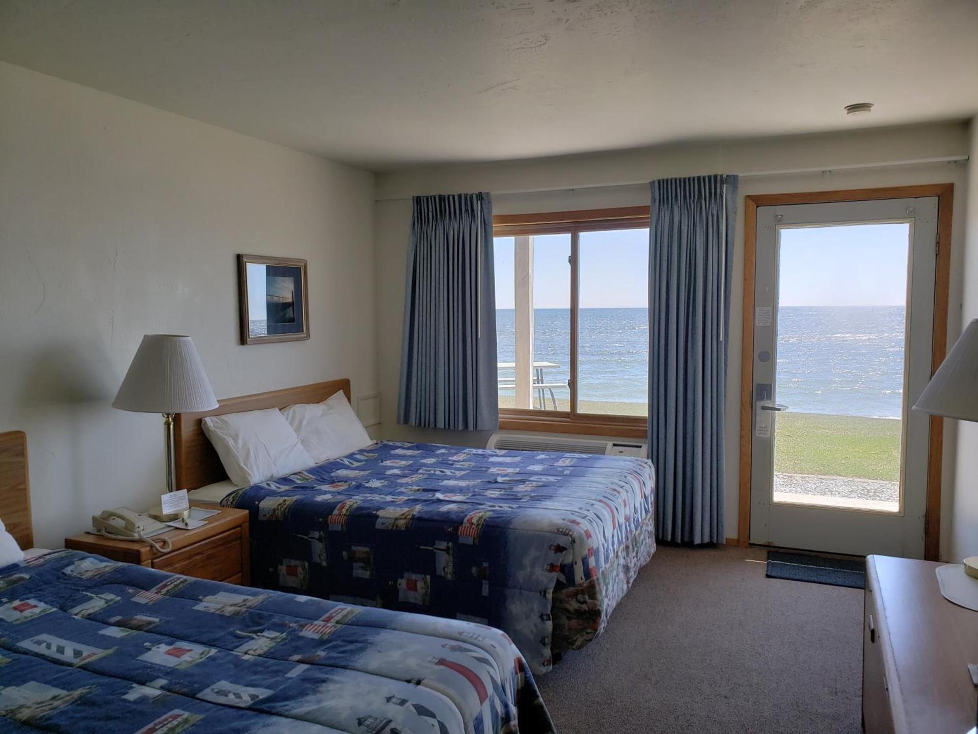 Algoma Beach Motel photo 74