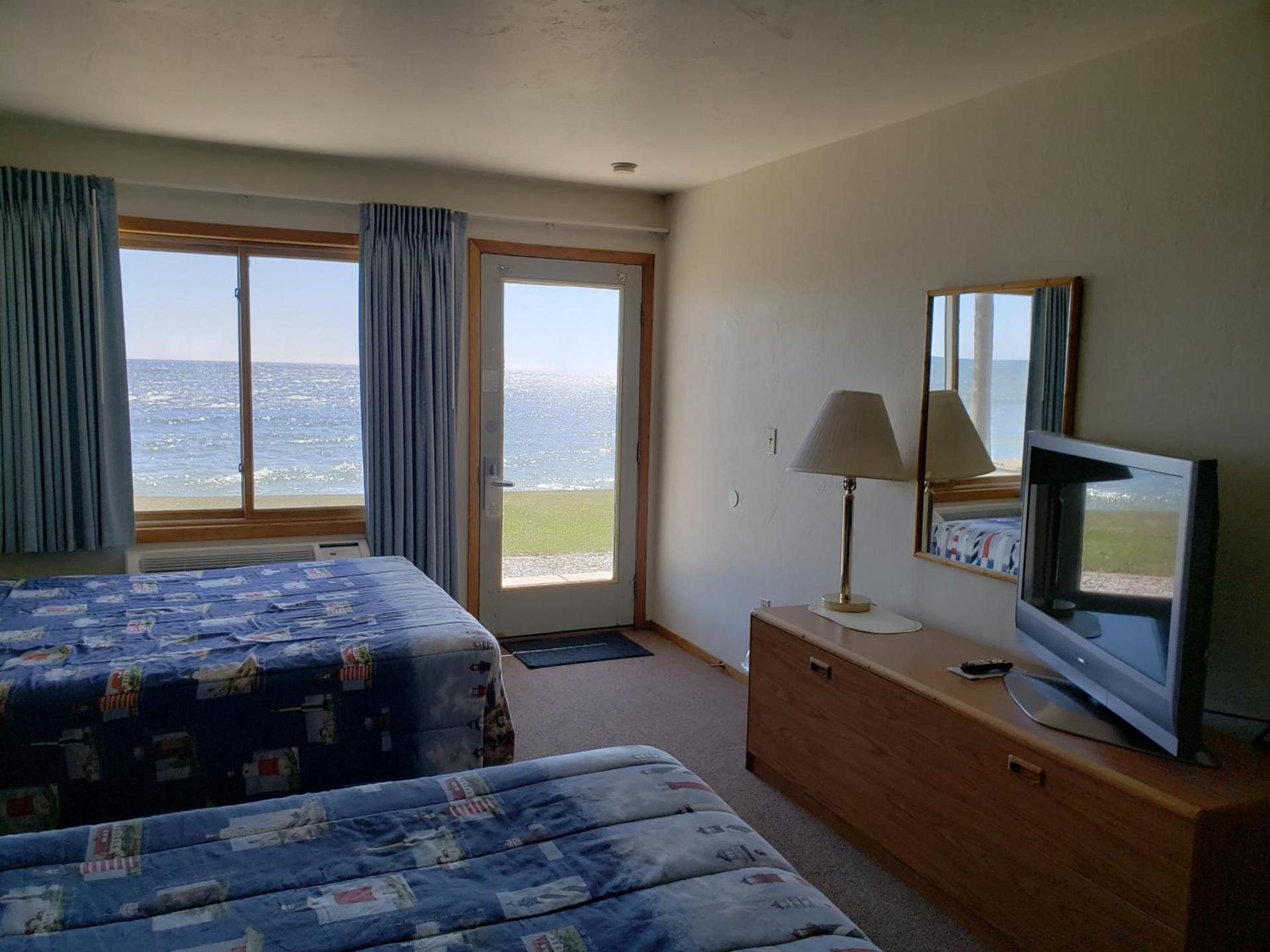 Algoma Beach Motel photo 75
