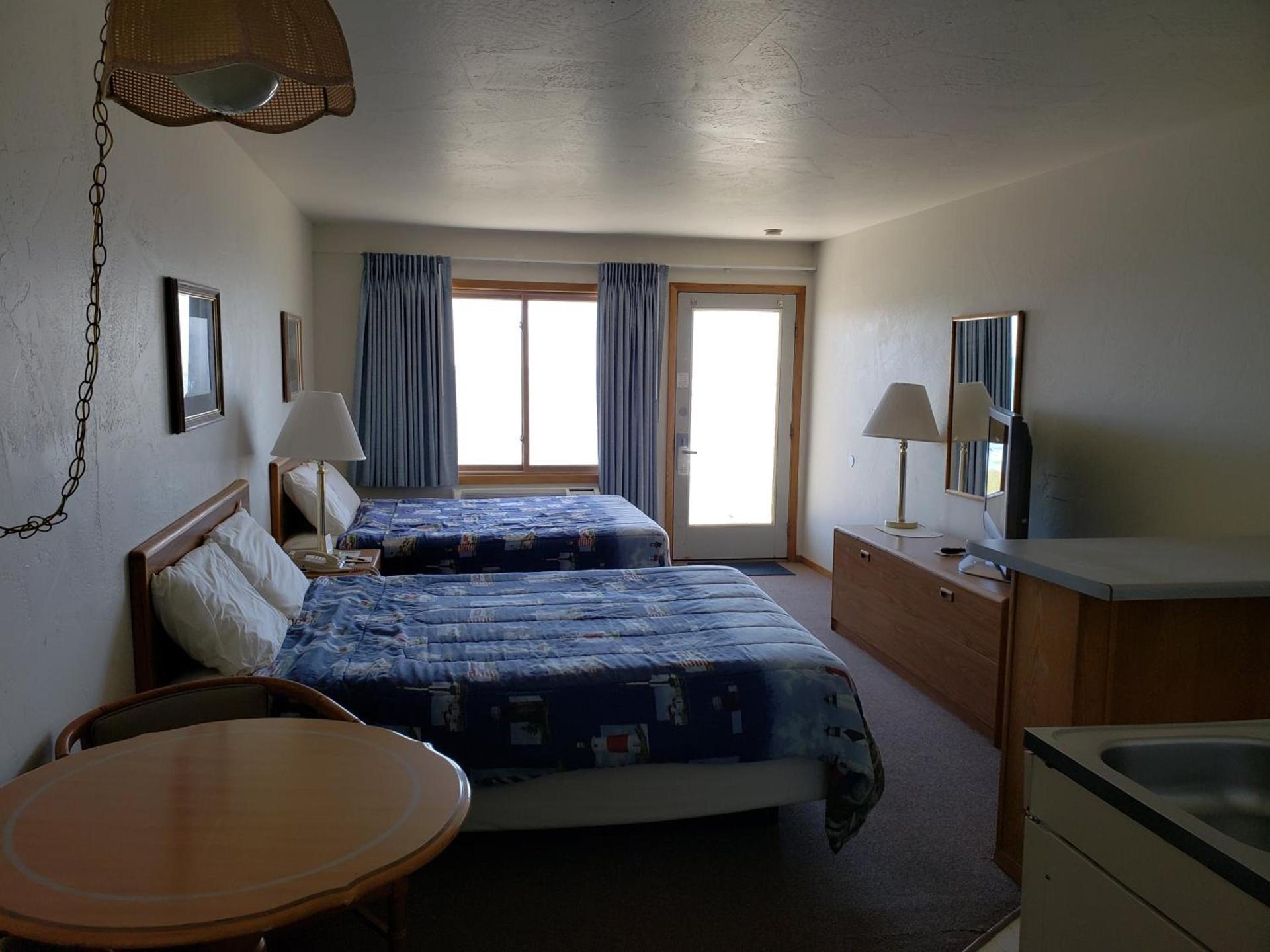 Algoma Beach Motel photo 68
