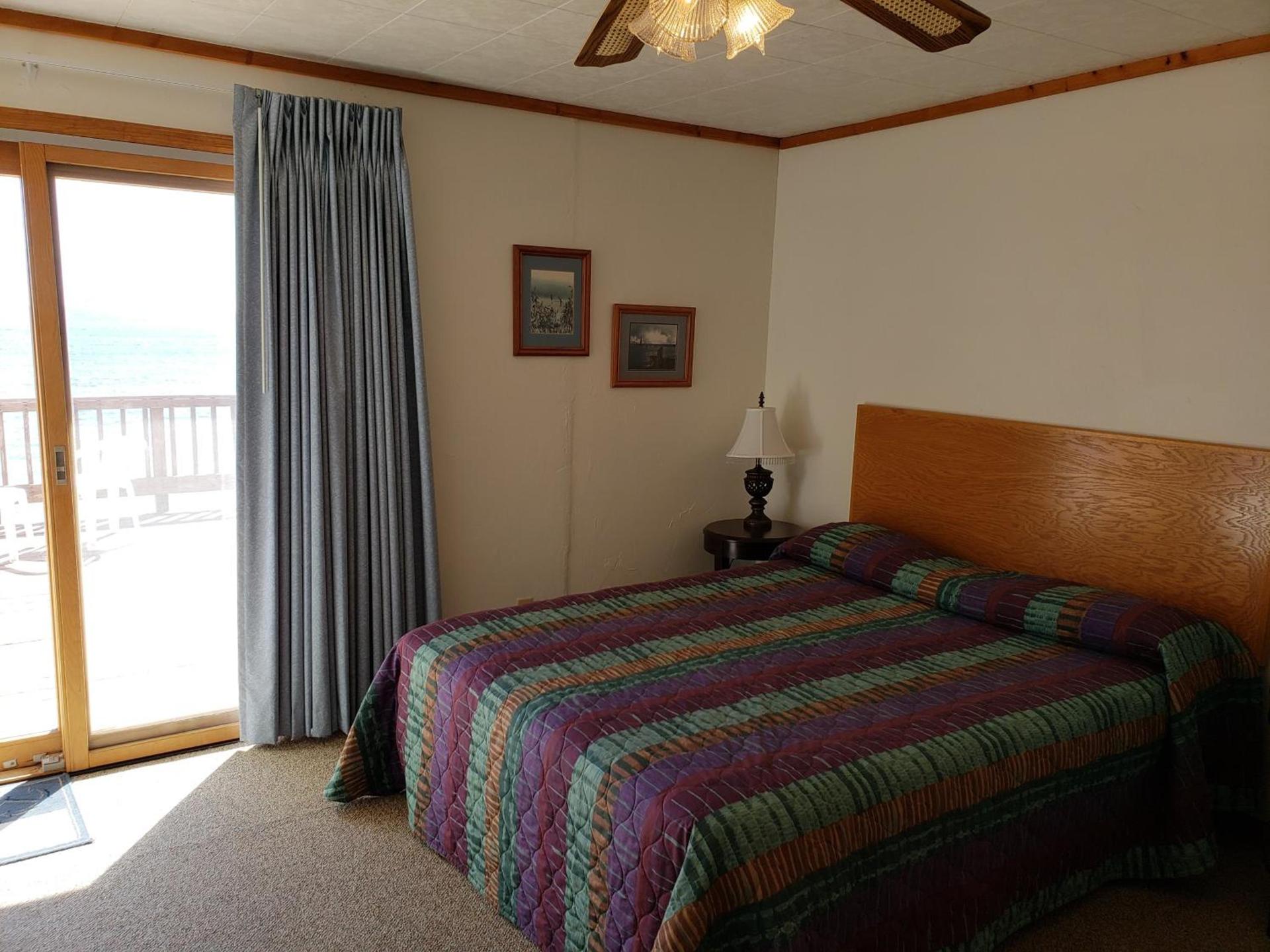 Algoma Beach Motel photo 53