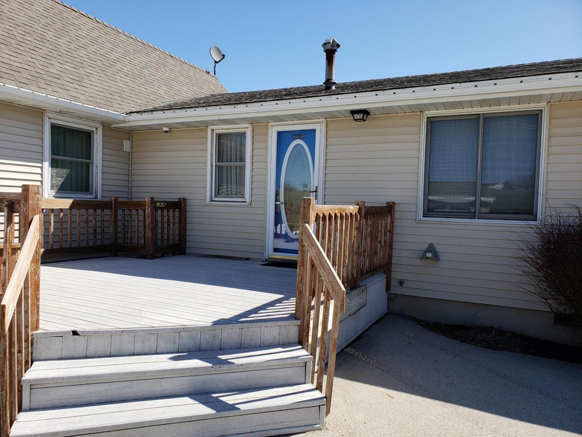 Algoma Beach Motel photo 67