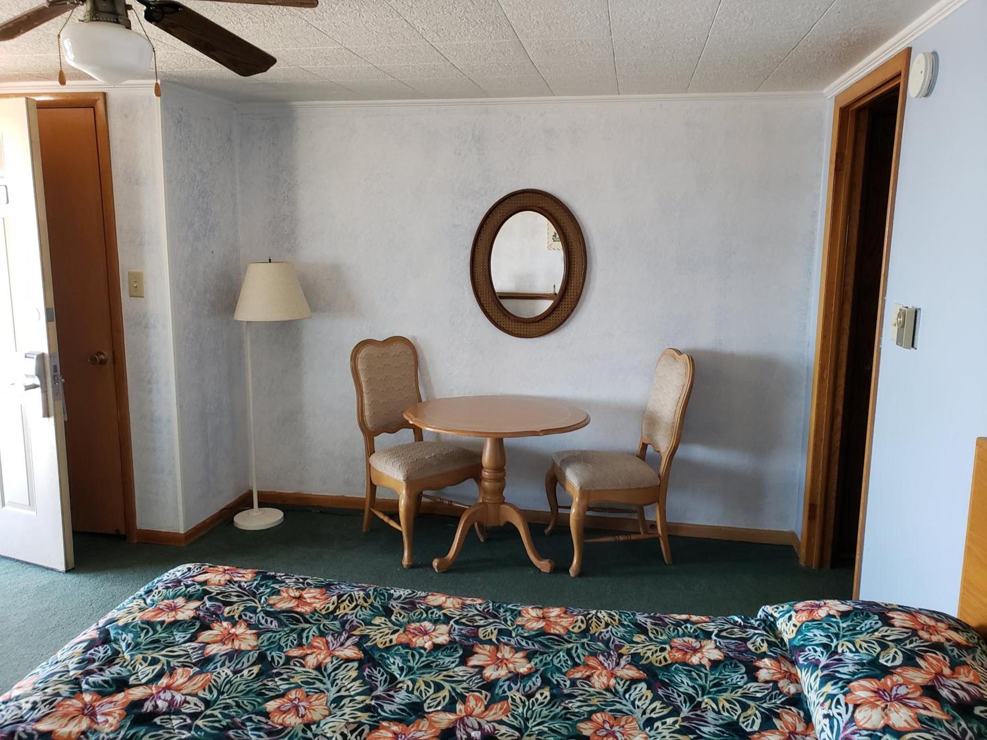 Algoma Beach Motel photo 26