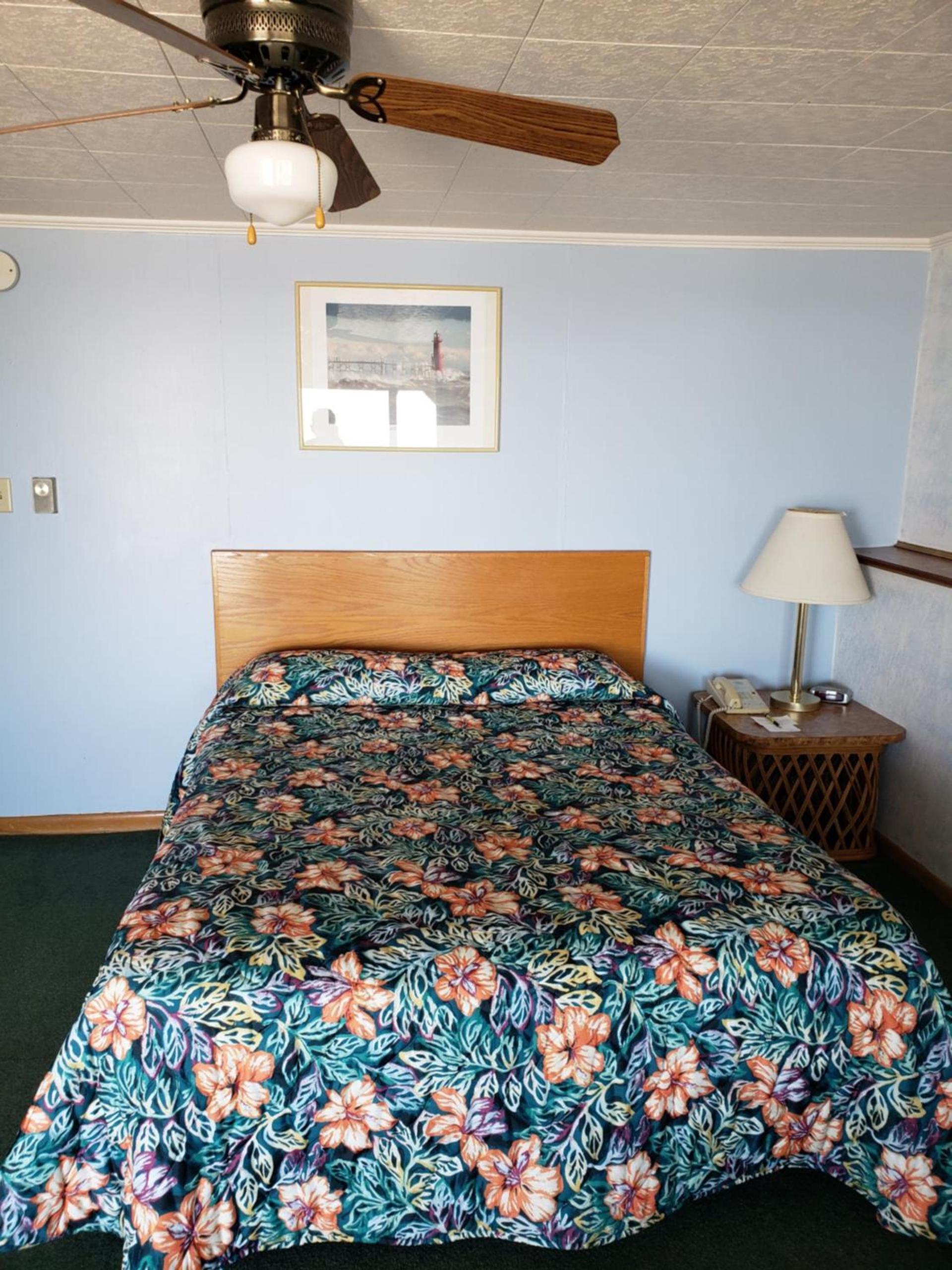 Algoma Beach Motel photo 28