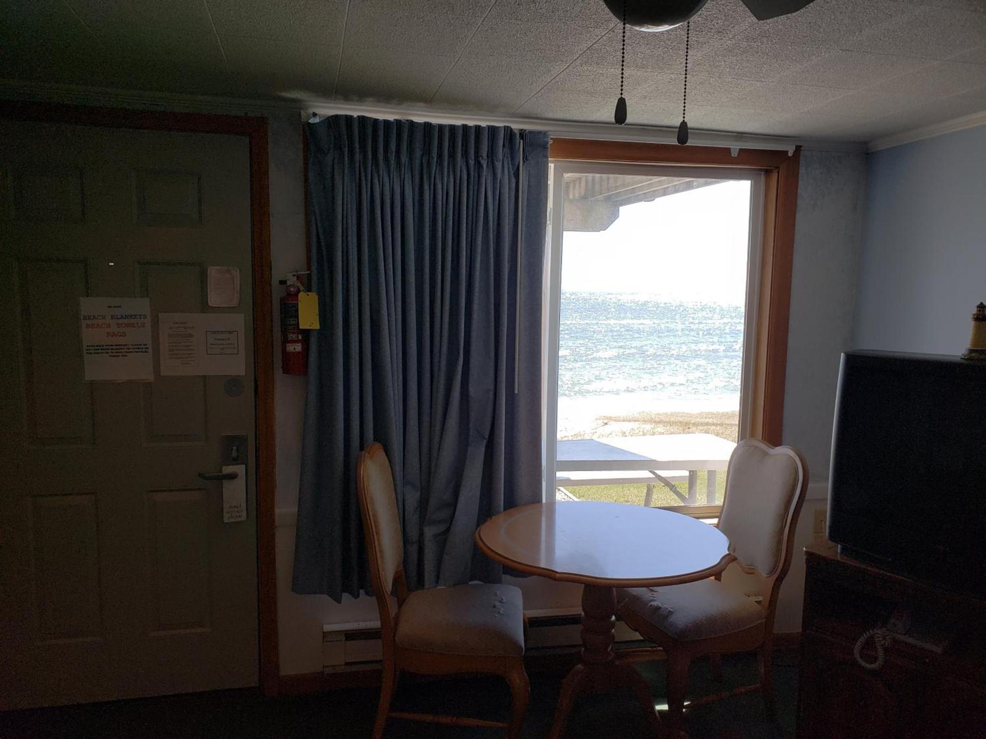 Algoma Beach Motel photo 27