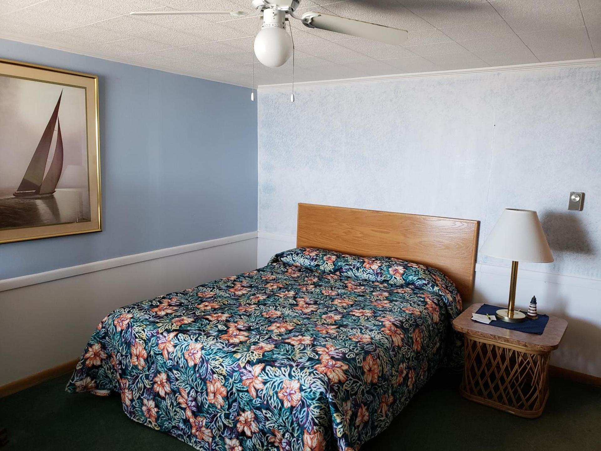 Algoma Beach Motel photo 30