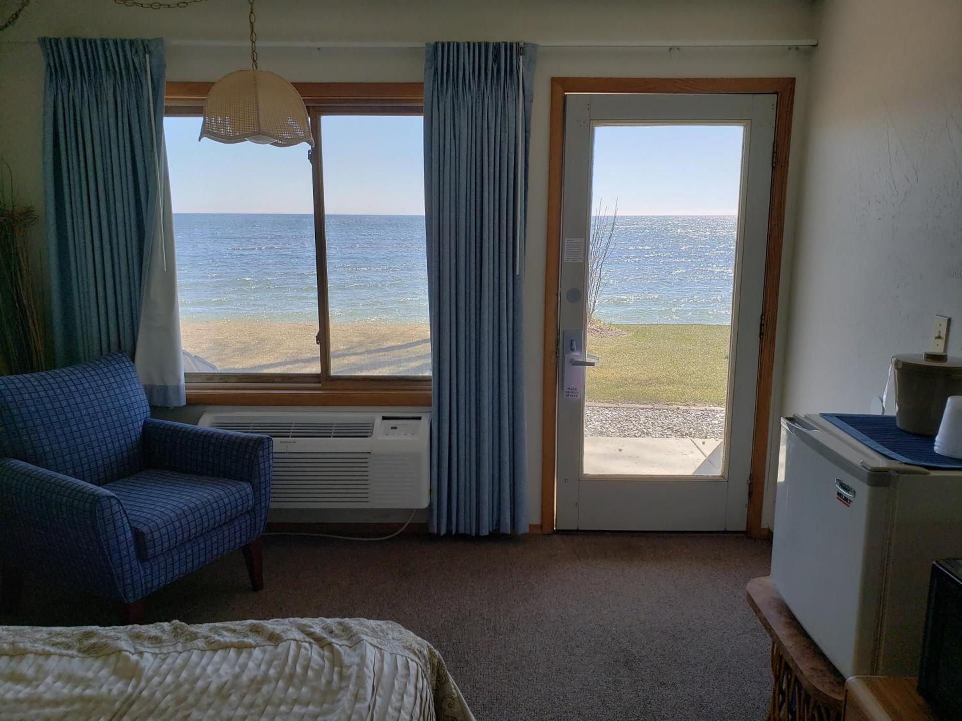 Algoma Beach Motel photo 18