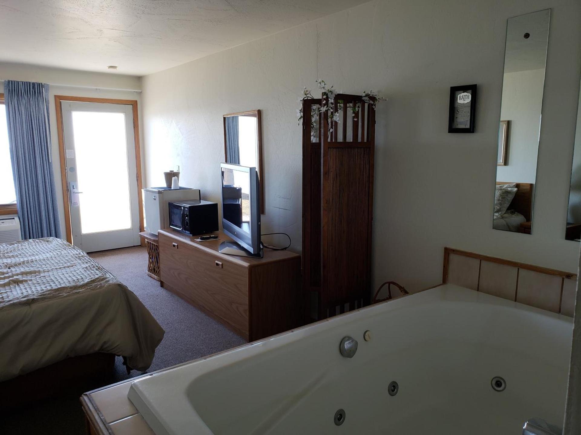 Algoma Beach Motel photo 20