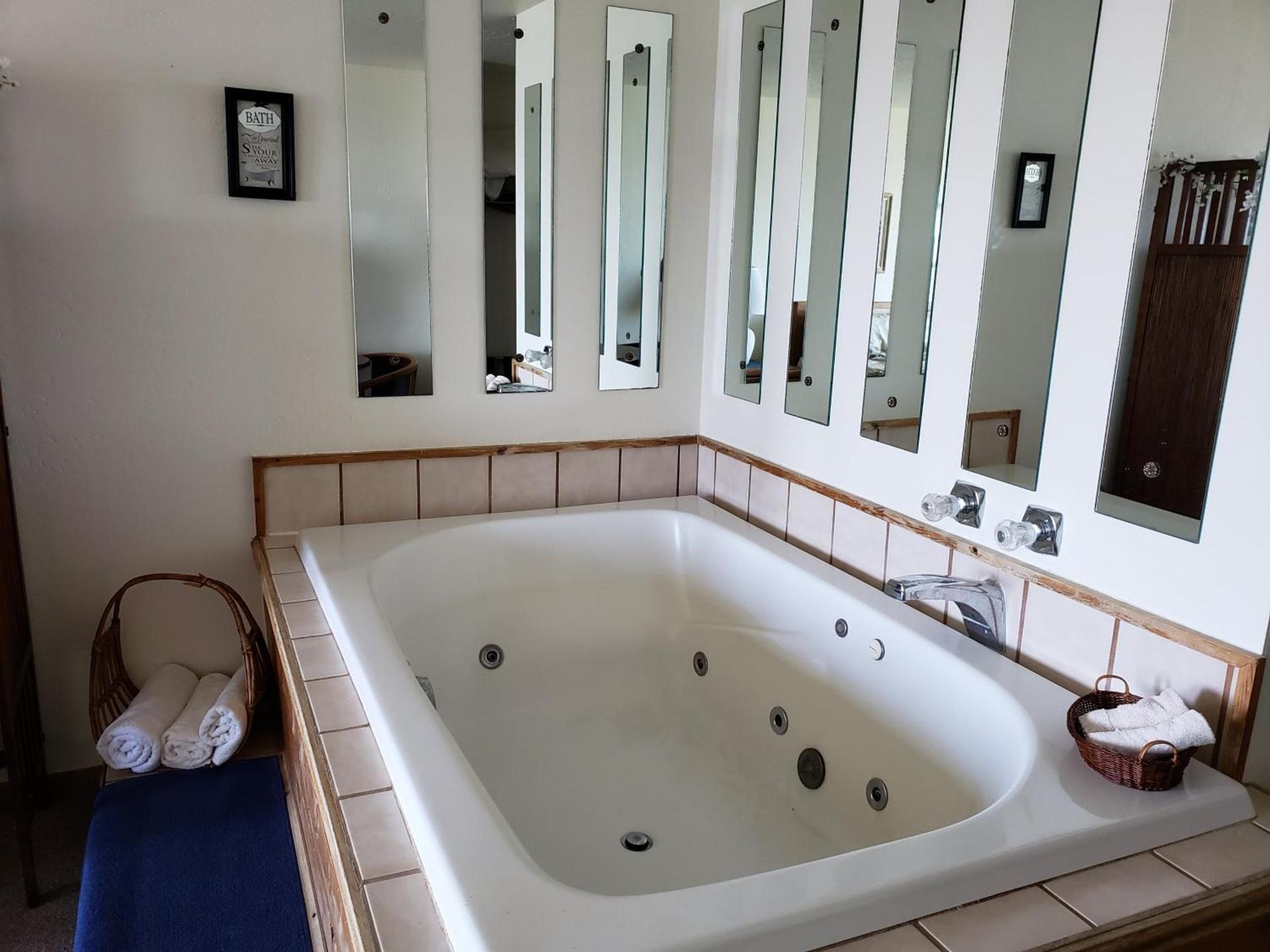 Algoma Beach Motel photo 21