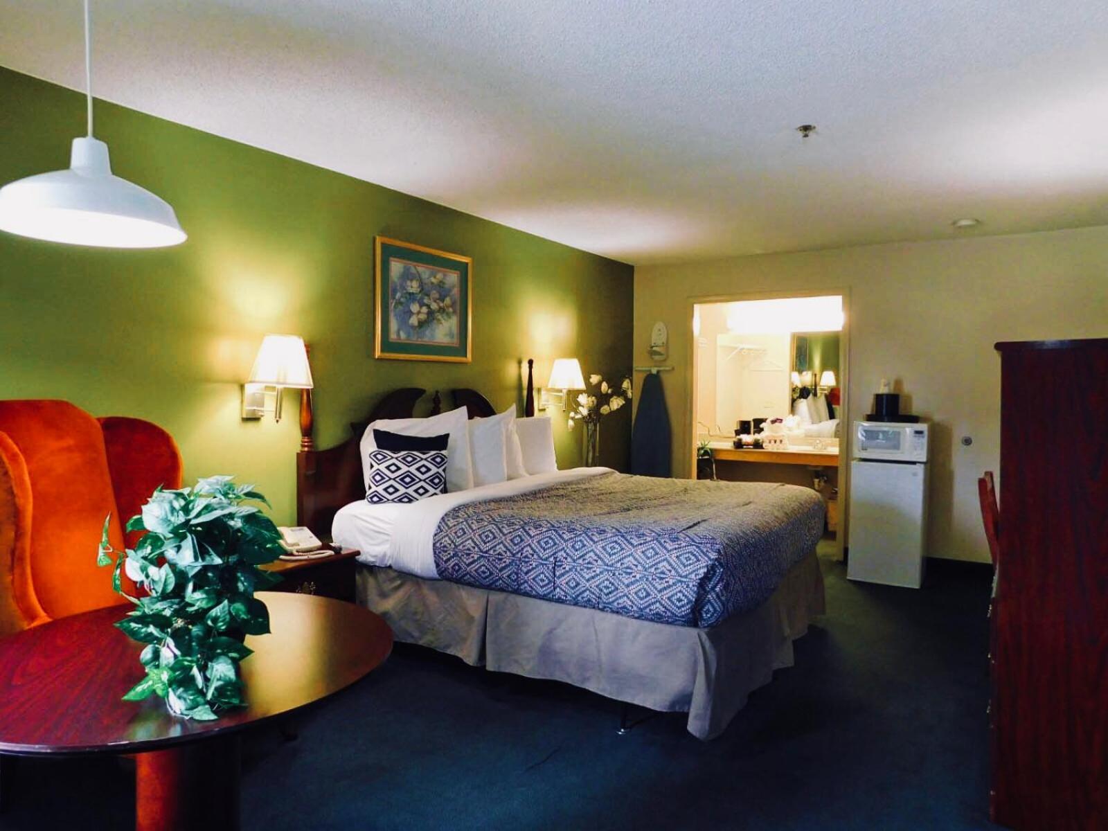 Americas Best Value Inn - Rome photo 12