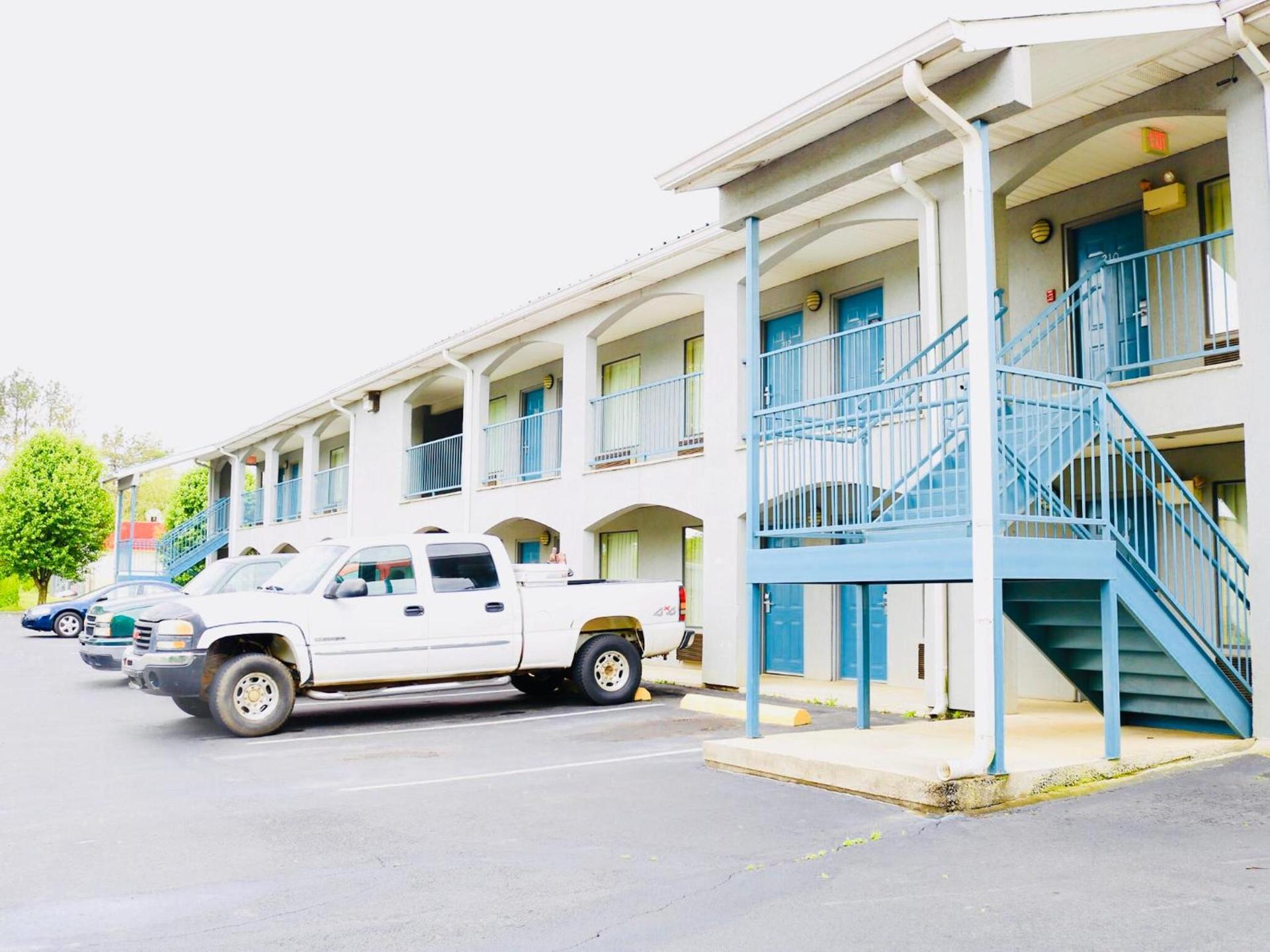 Americas Best Value Inn - Rome photo 8