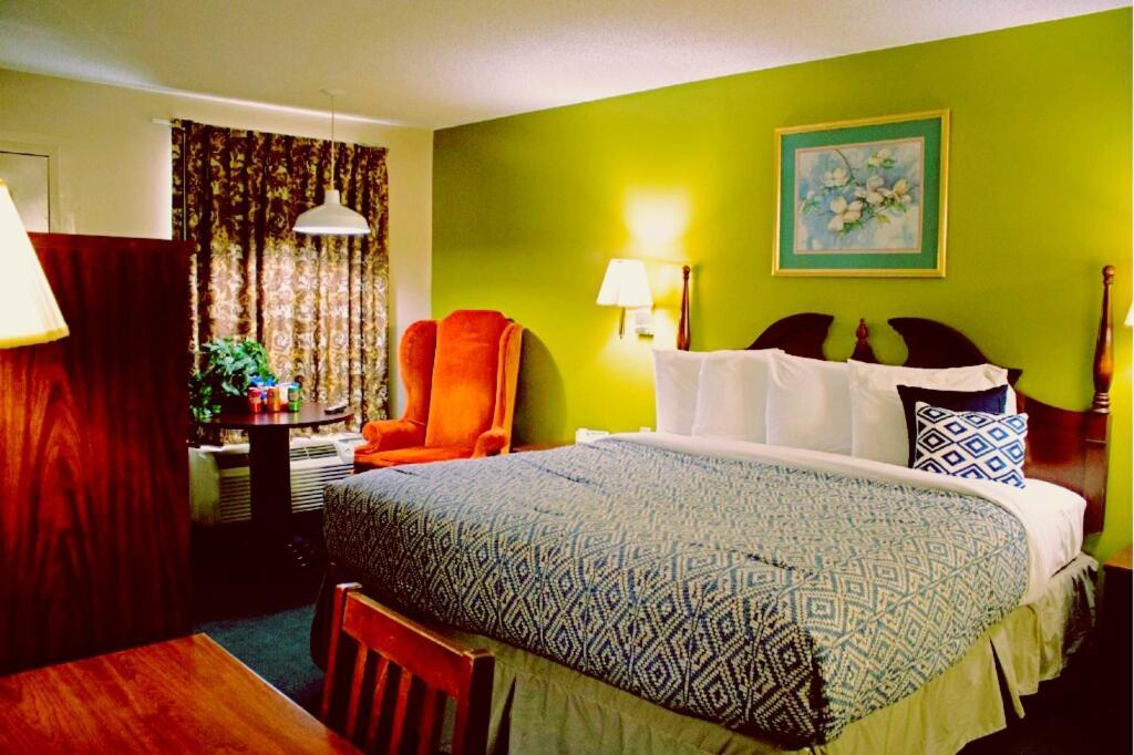 Americas Best Value Inn - Rome photo 4