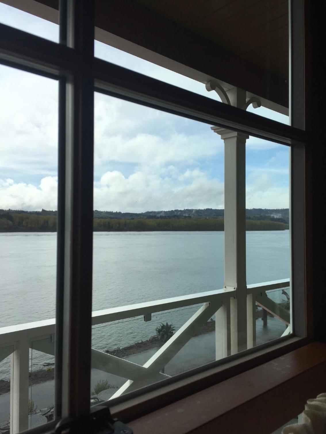 McMenamins Kalama Harbor Lodge photo 40