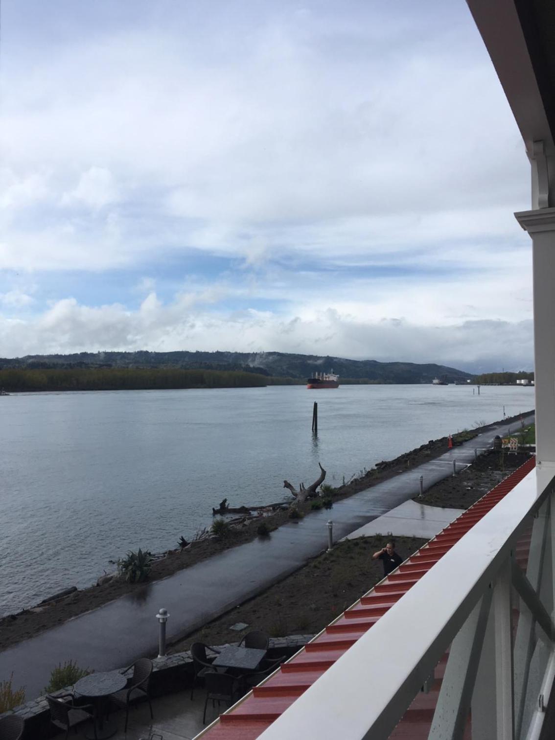 McMenamins Kalama Harbor Lodge photo 41