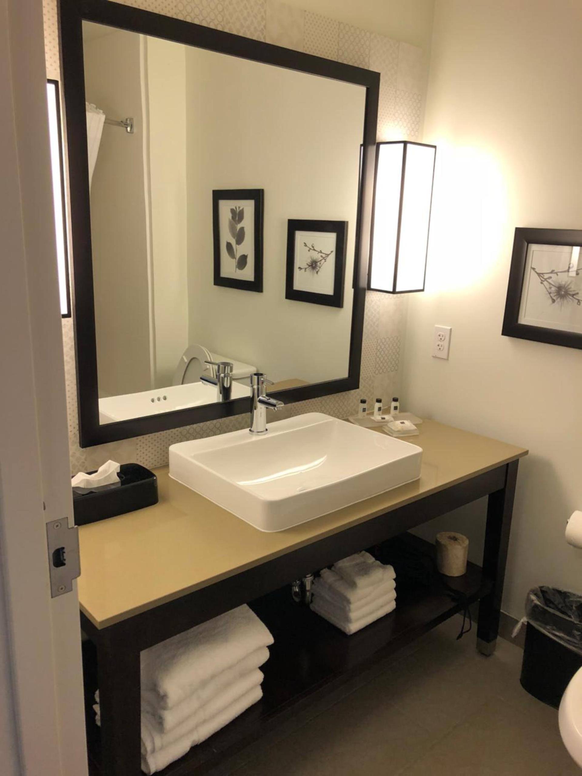 Country Inn & Suites by Radisson, Page, AZ photo 38