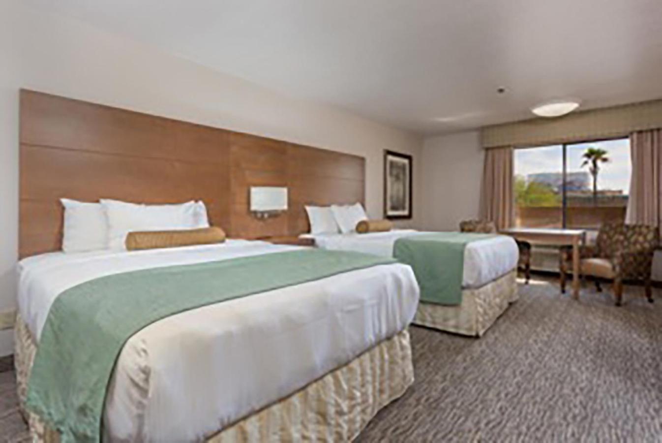 Yuma Inn & Suites photo 23