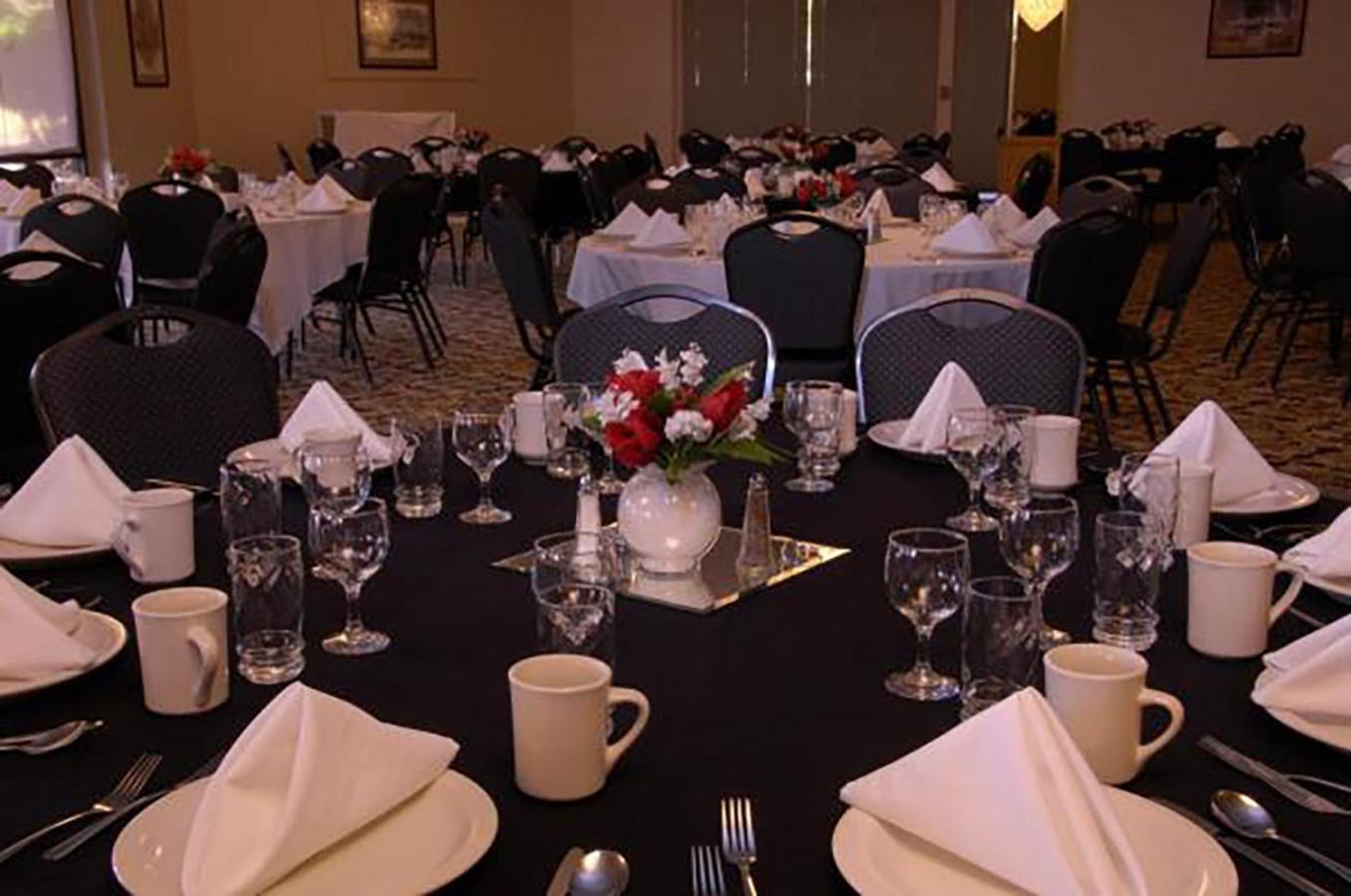 Yuma Inn & Suites photo 16