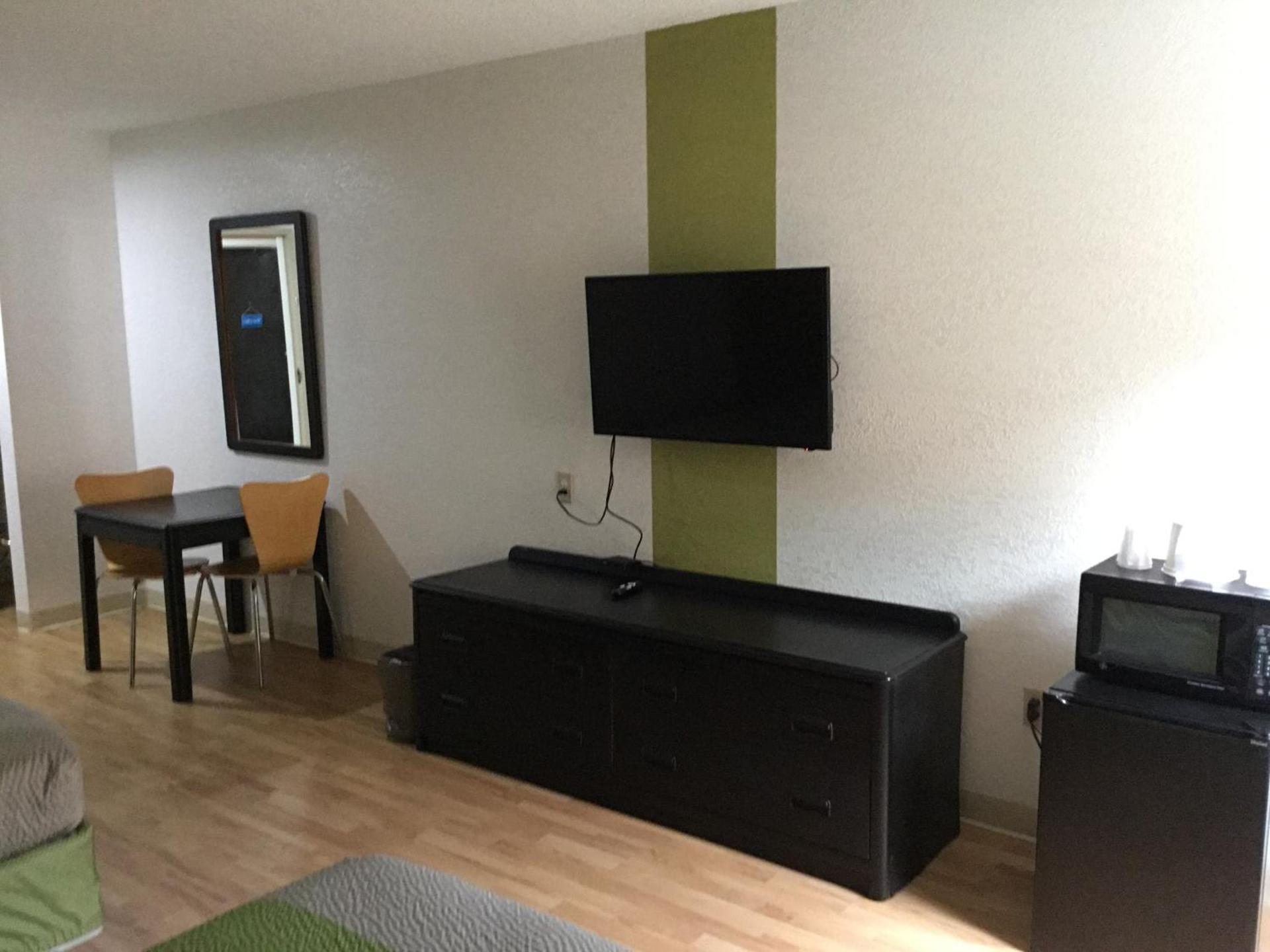 Motel 6-Augusta, KS photo 61