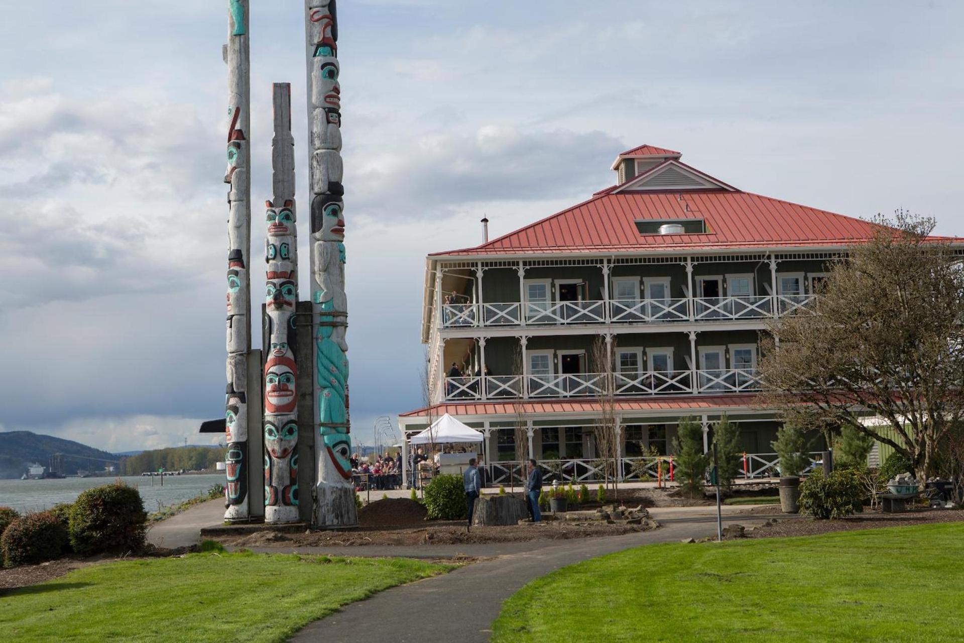 McMenamins Kalama Harbor Lodge photo 4