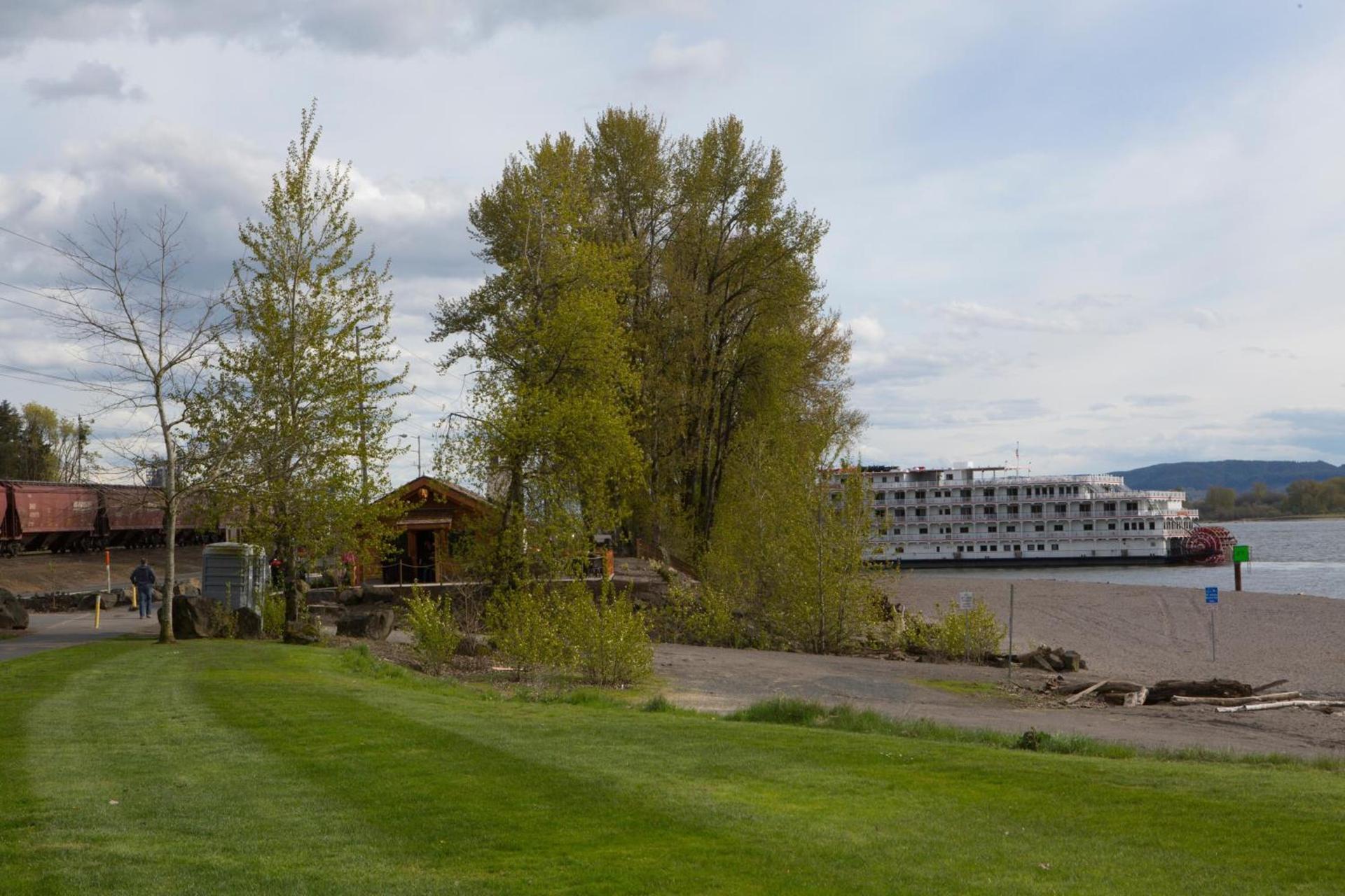 McMenamins Kalama Harbor Lodge photo 62