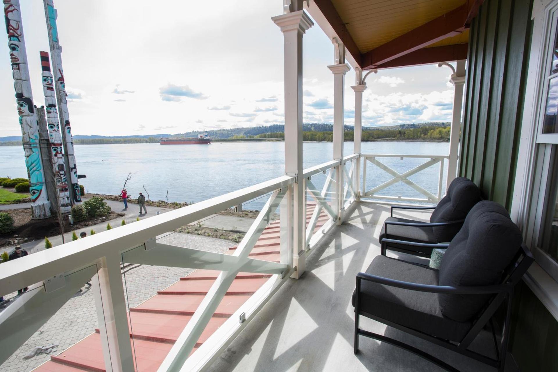 McMenamins Kalama Harbor Lodge photo 33