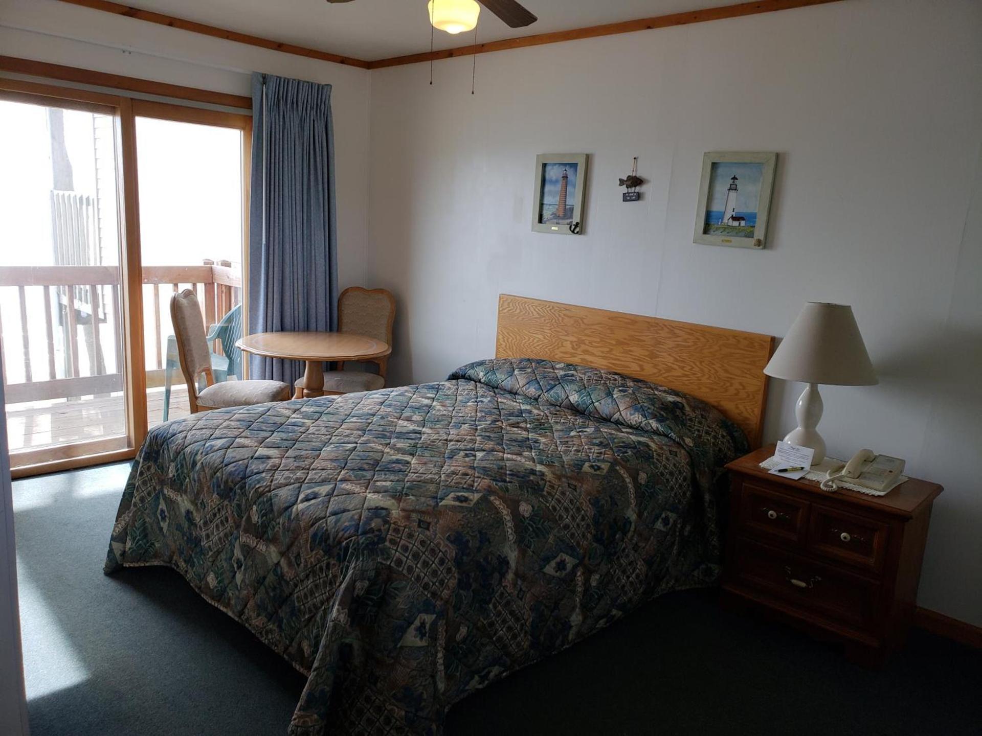 Algoma Beach Motel photo 15