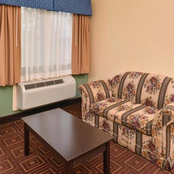 Americas Best Value Inn-Baytown photo 5