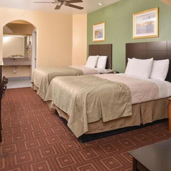 Americas Best Value Inn-Baytown photo 4