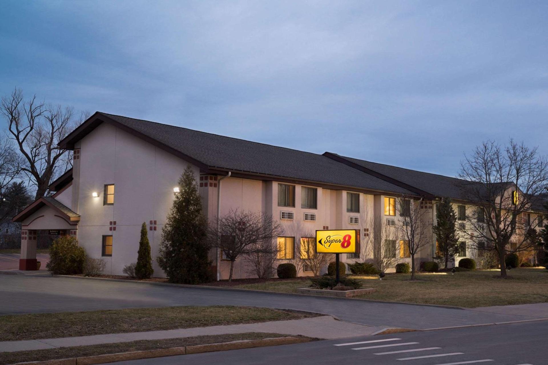 Super 8 by Wyndham Ithaca — hotel in Ithaca