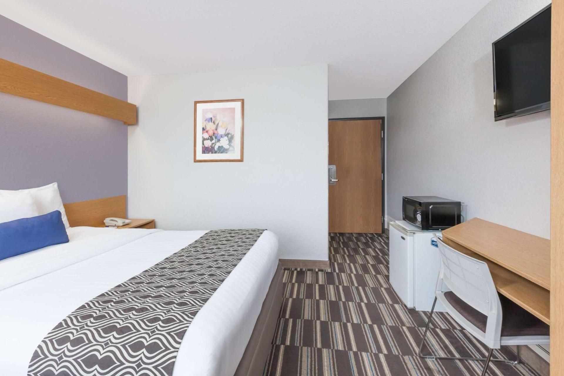 Microtel Inn & Suites by Wyndham Ardmore photo 10