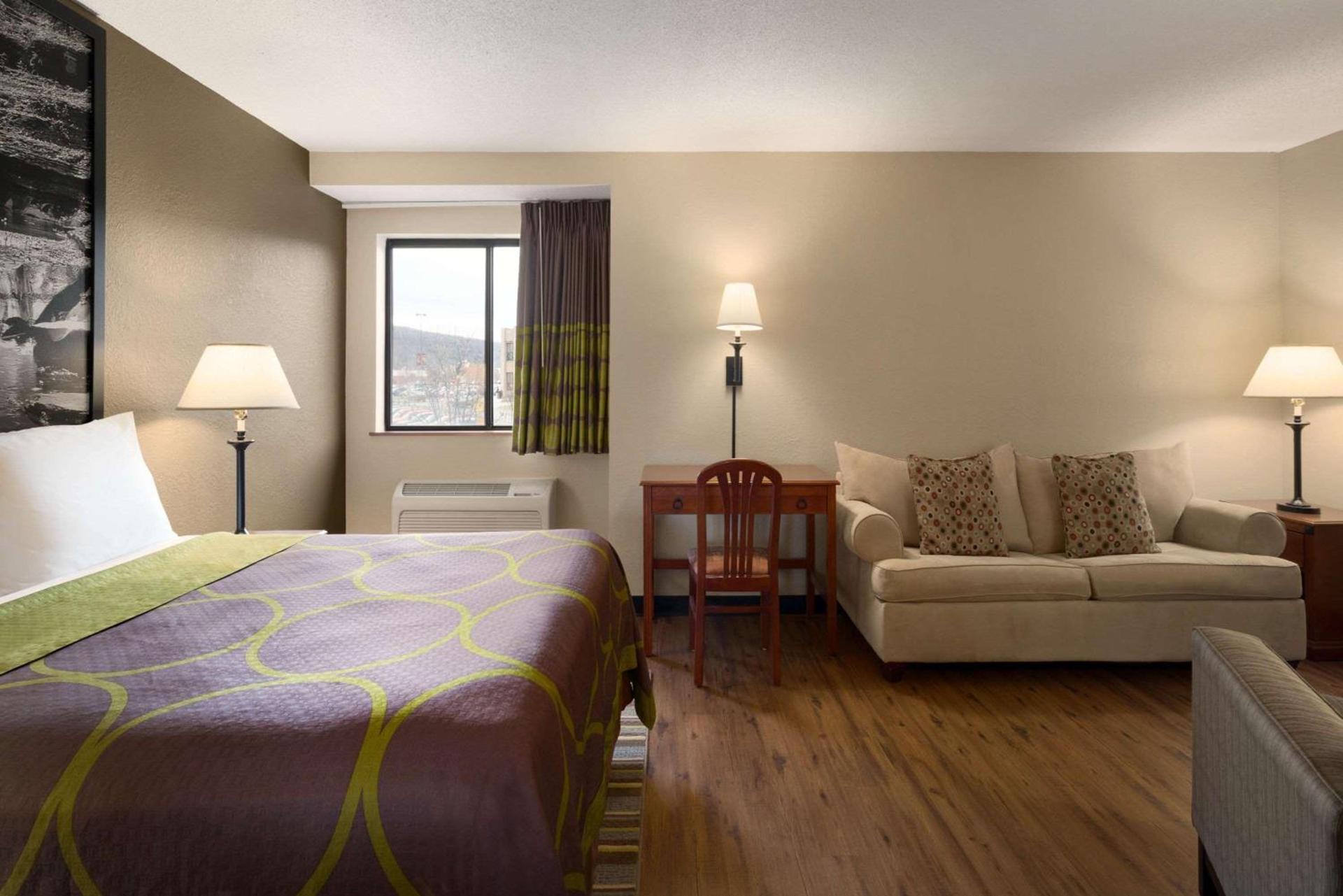 Super 8 by Wyndham Ithaca photo 9