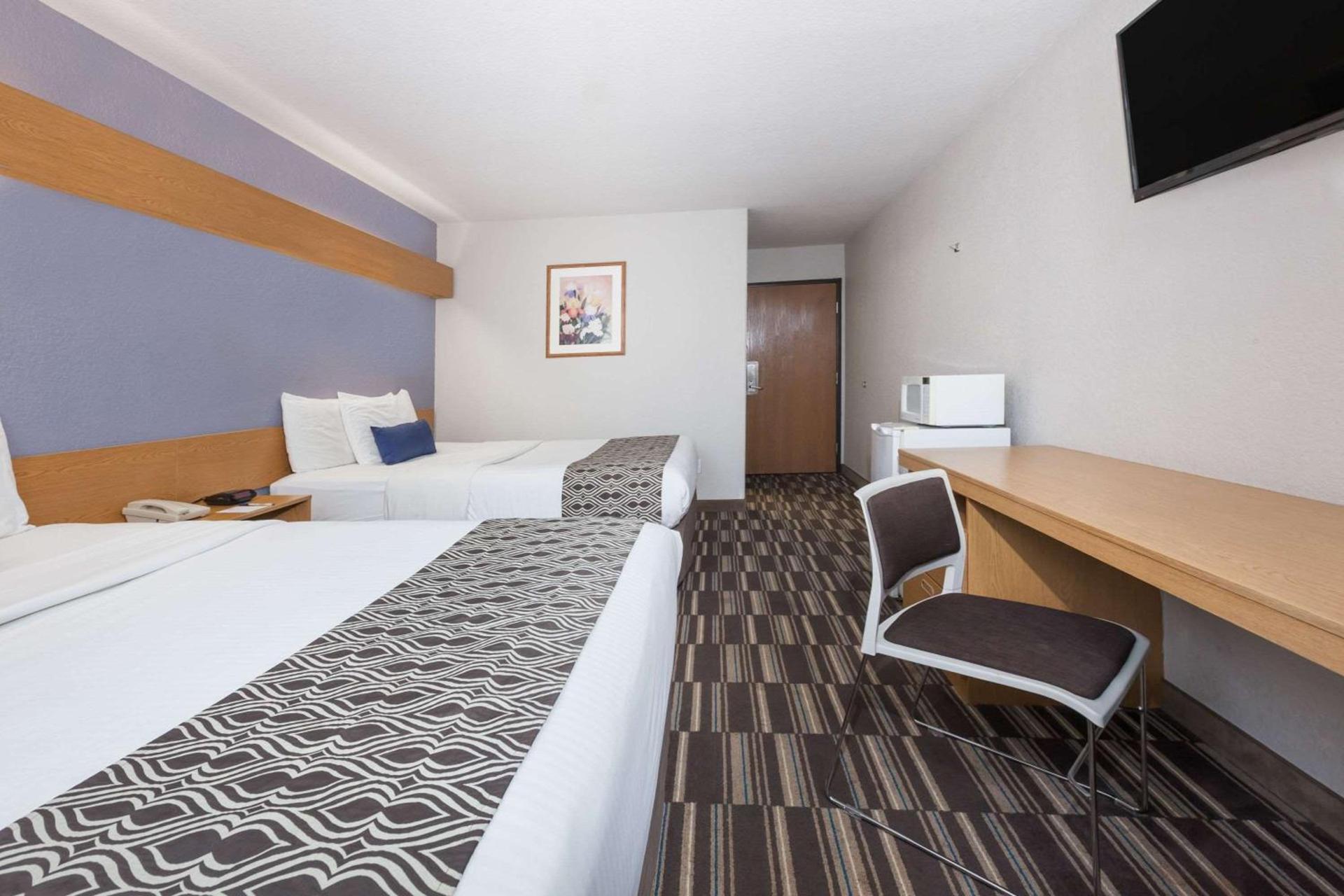 Microtel Inn & Suites by Wyndham Ardmore photo 3
