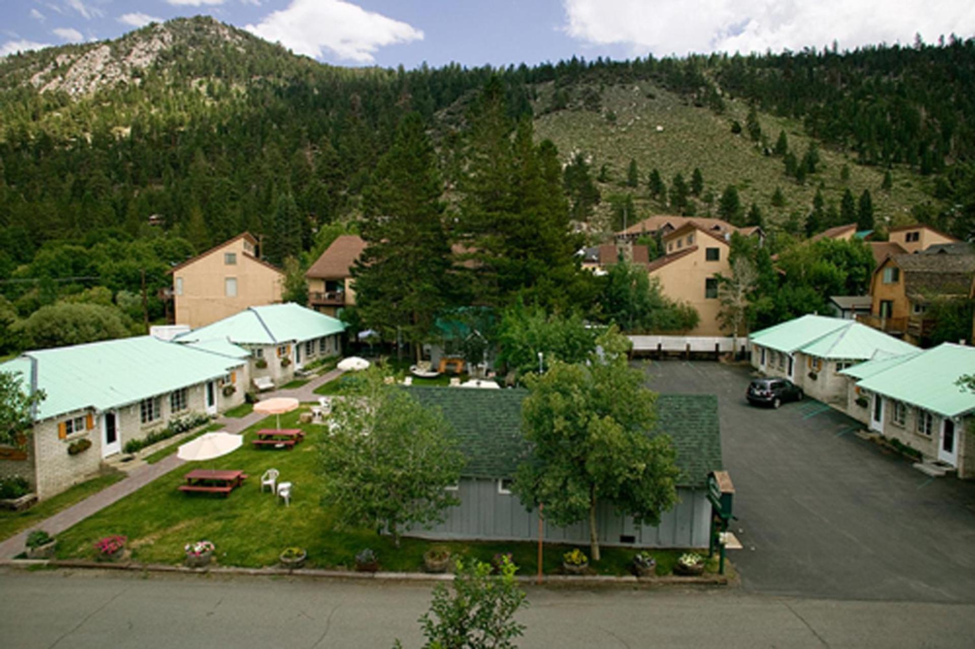 Lake Front Cabins photo 17