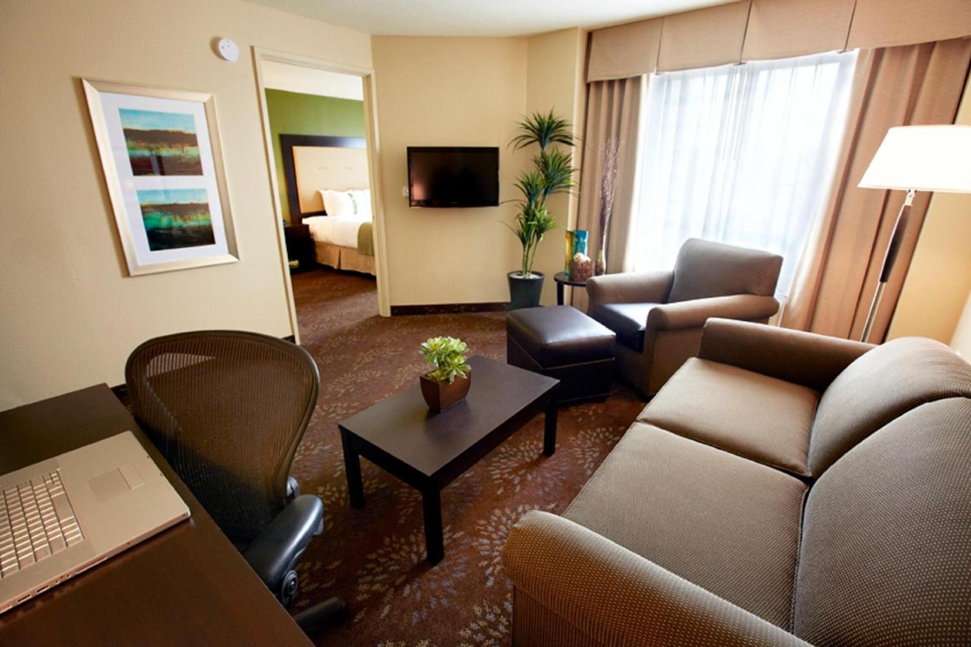 Holiday Inn Indianapolis North-Carmel by IHG photo 8