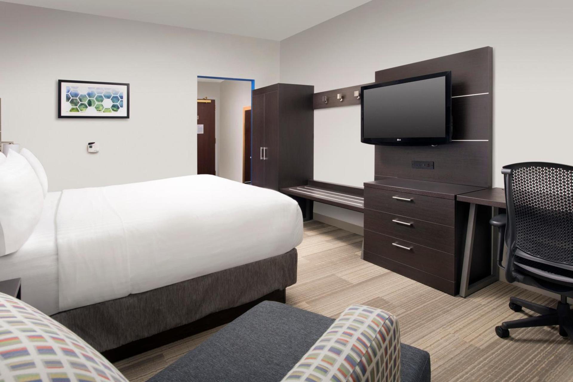 Holiday Inn Express Knoxville-Strawberry Plains by IHG photo 3