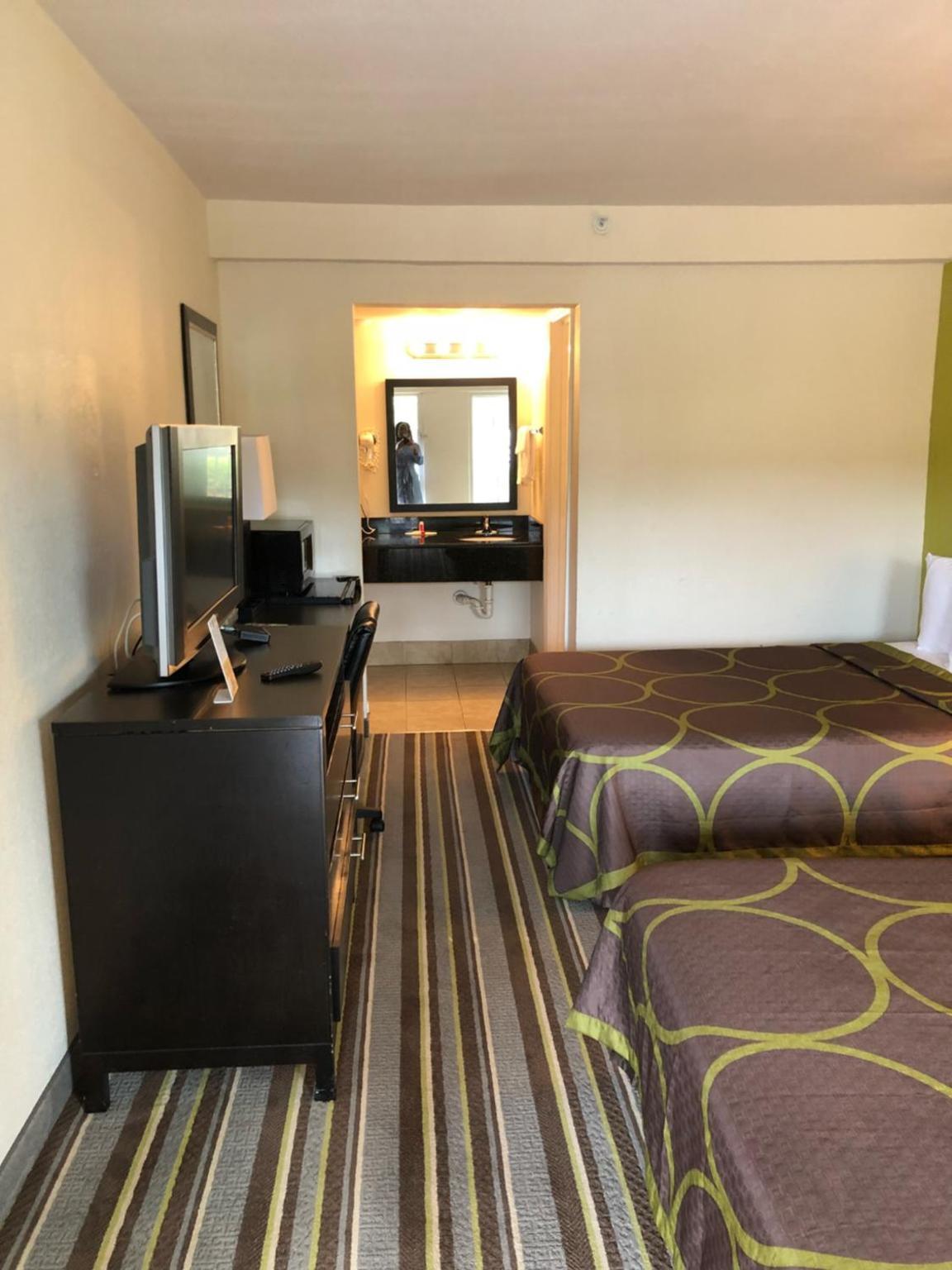 Super 8 by Wyndham Augusta photo 39