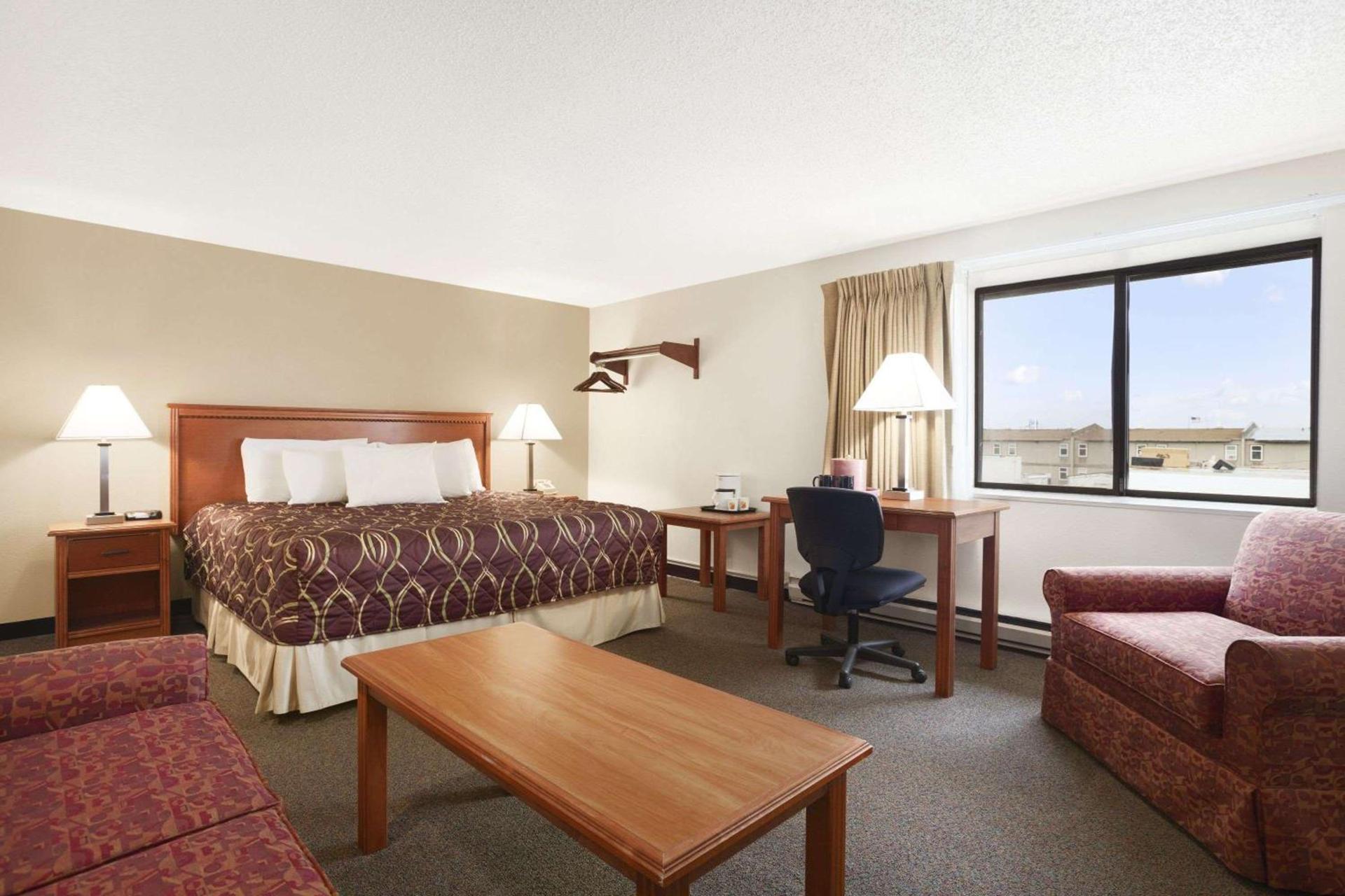 Super 8 by Wyndham Williston ND photo 8