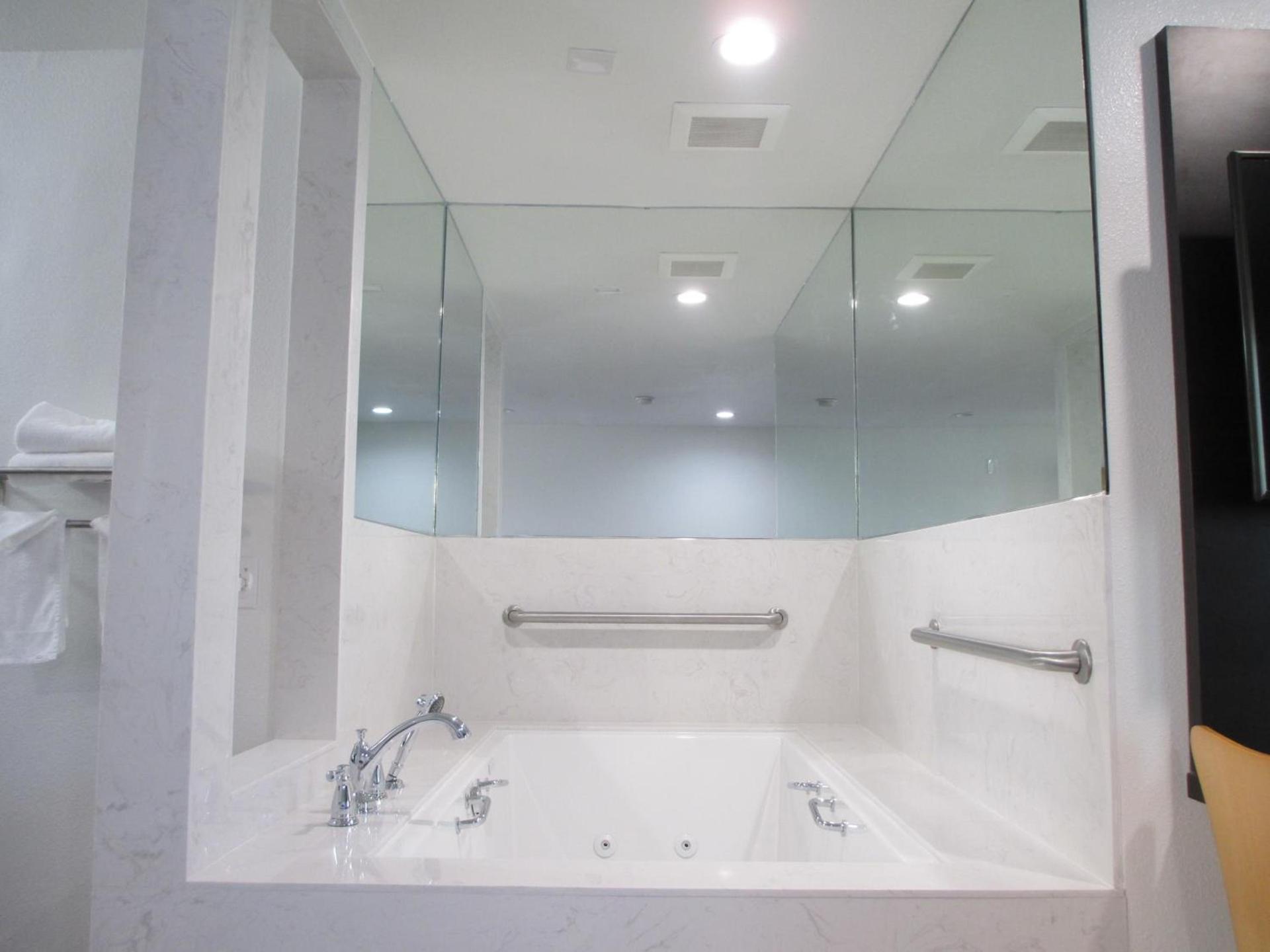 Claremont Lodge photo 6