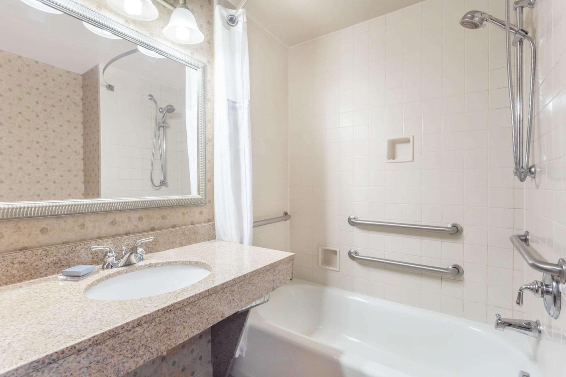 Fairfield by Marriott Inn & Suites LaGrange photo 59