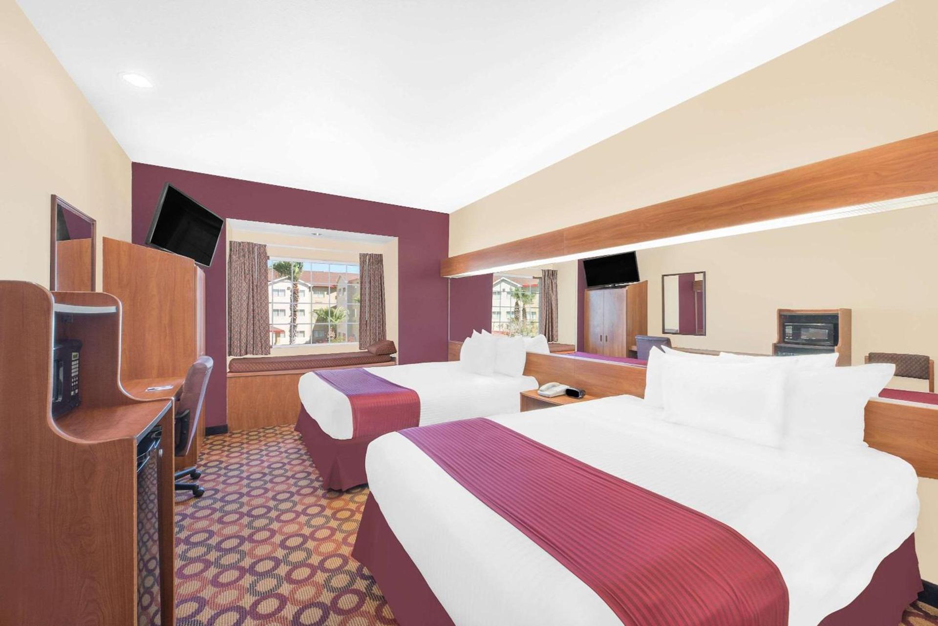 Microtel Inn & Suites by Wyndham Corpus Christi/Aransas Pass photo 6