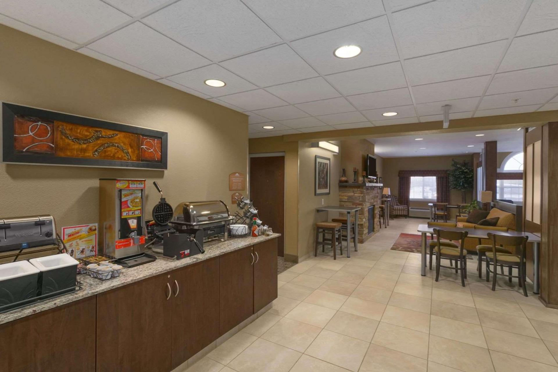 Microtel Inn & Suites by Wyndham Minot photo 15