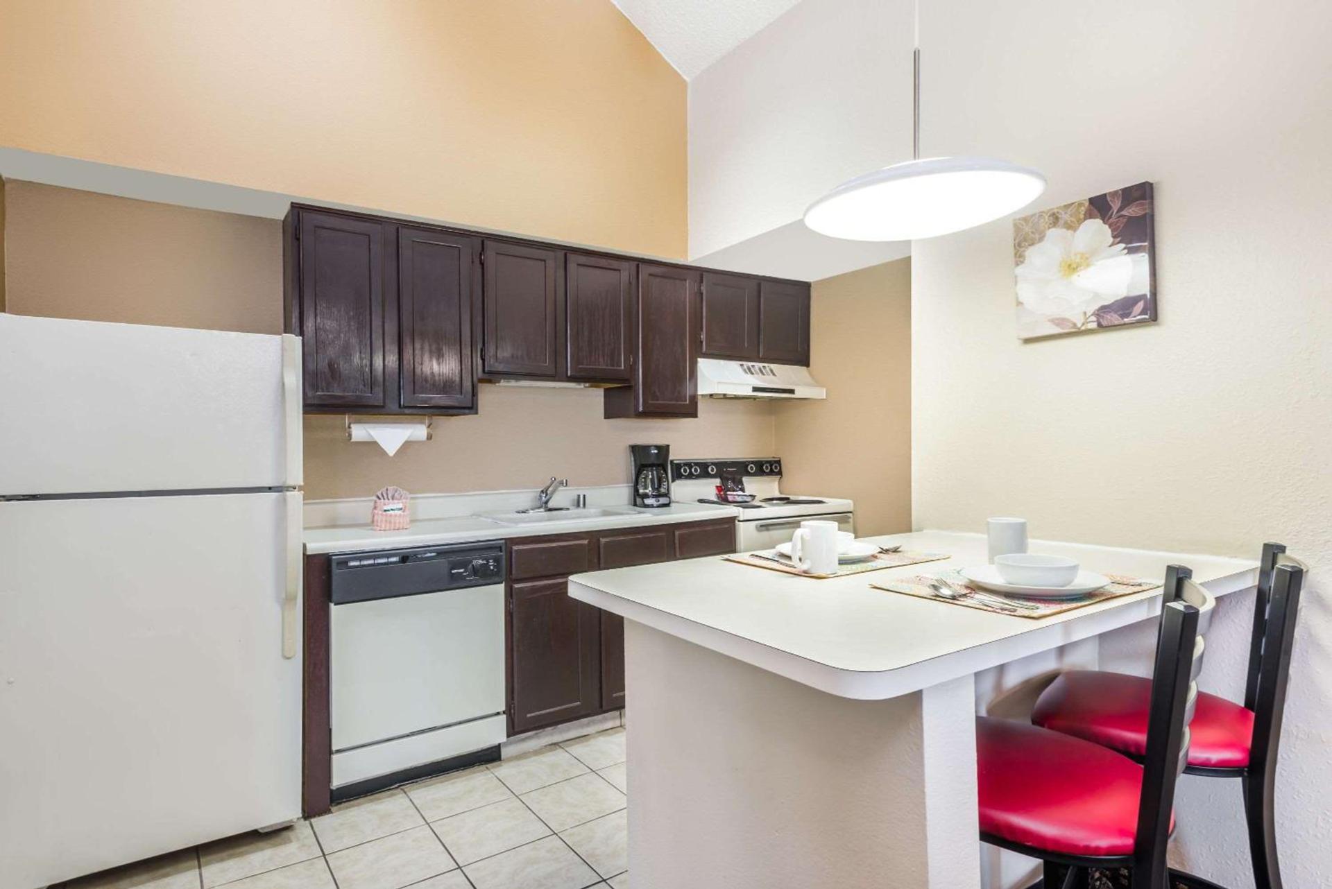 Hawthorn Extended Stay by Wyndham Dayton photo 13