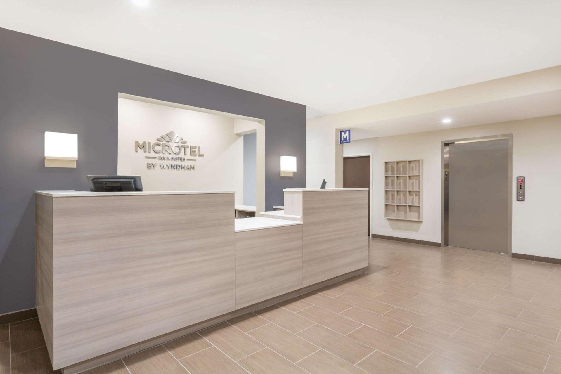 Microtel Inn & Suites by Wyndham Springville photo 25