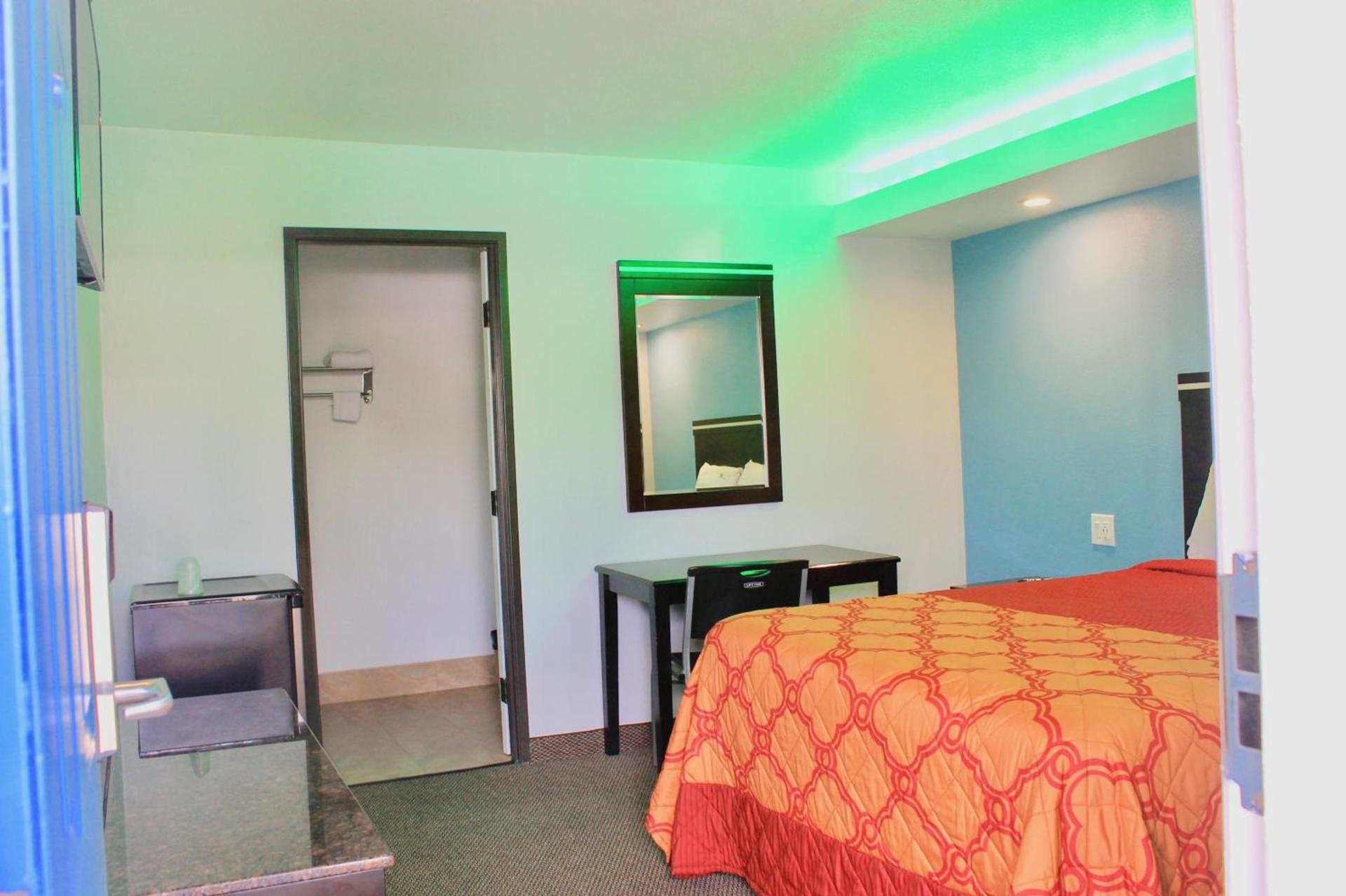 Arlington Motel photo 11