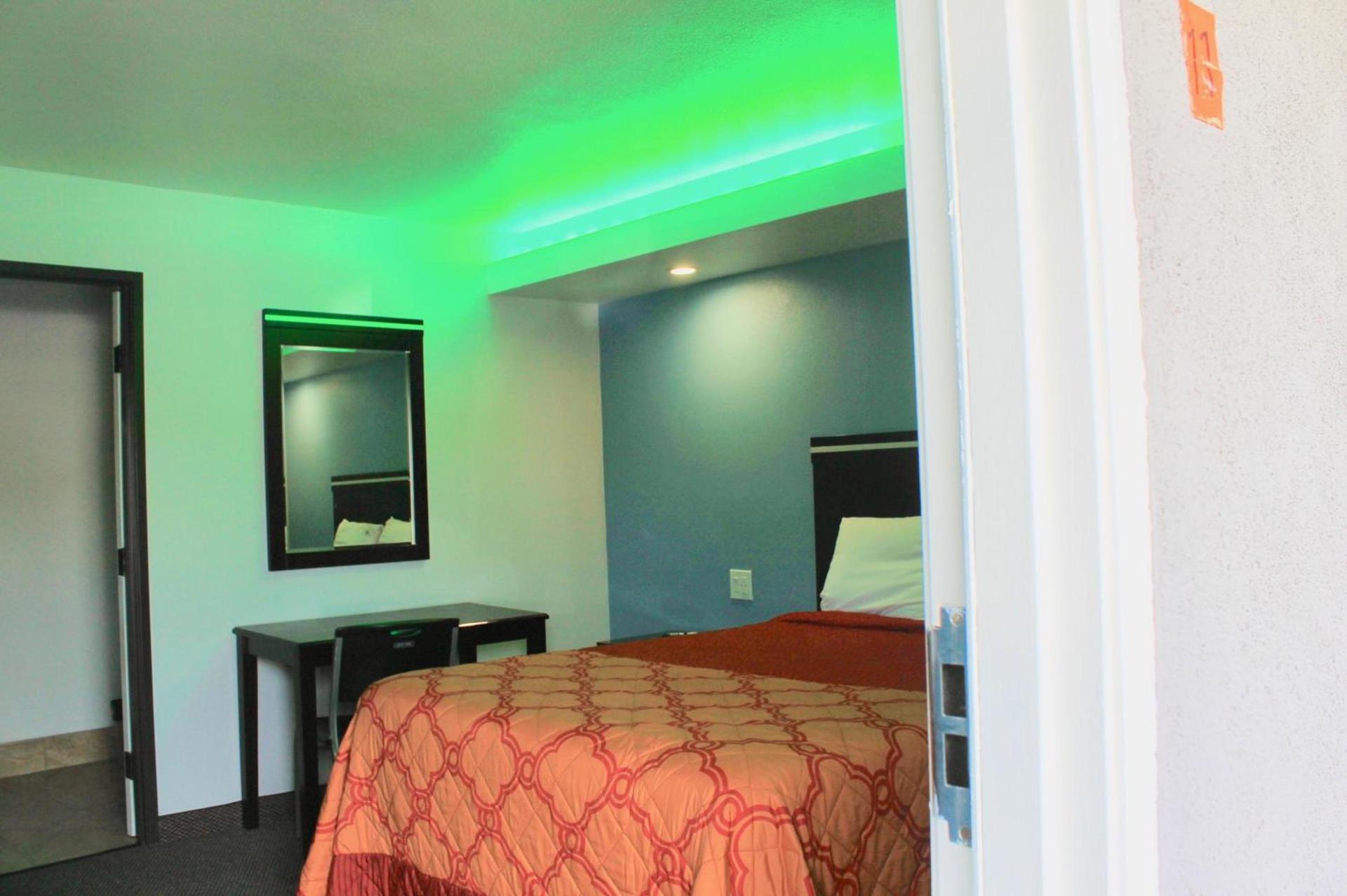 Arlington Motel photo 10