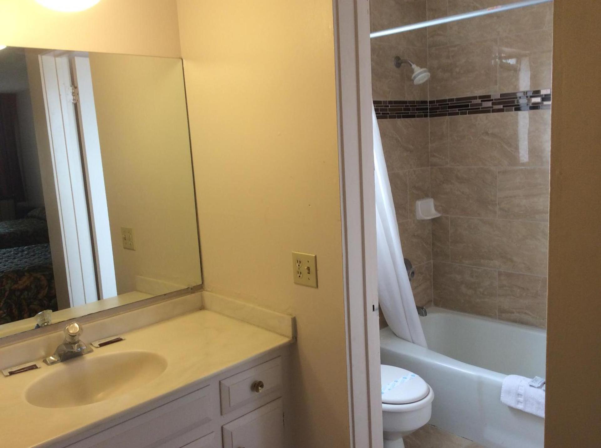 Torch Lite Lodge photo 16