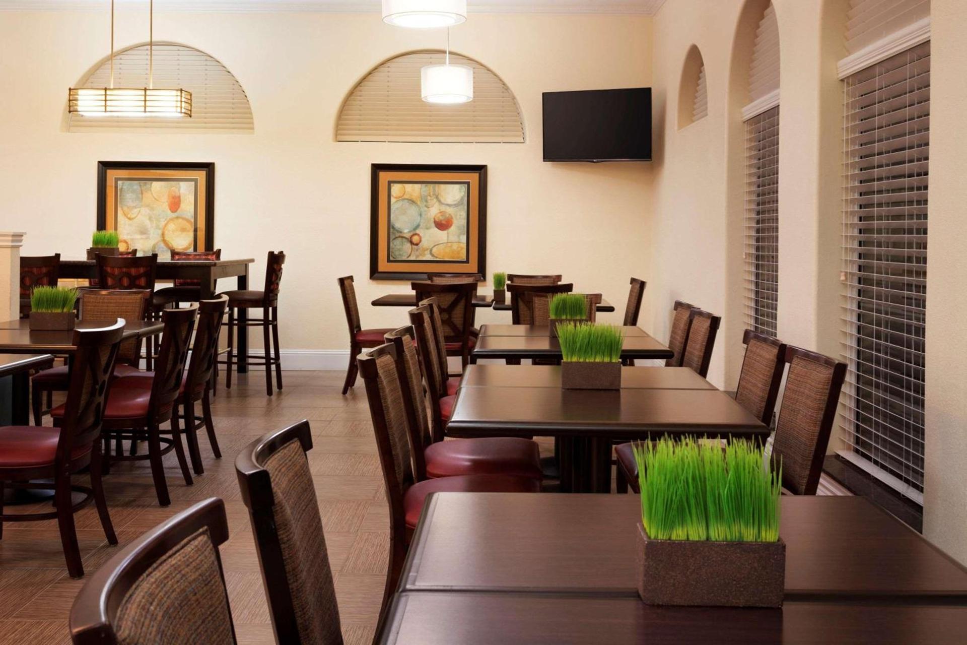 Wingate by Wyndham San Marcos photo 42