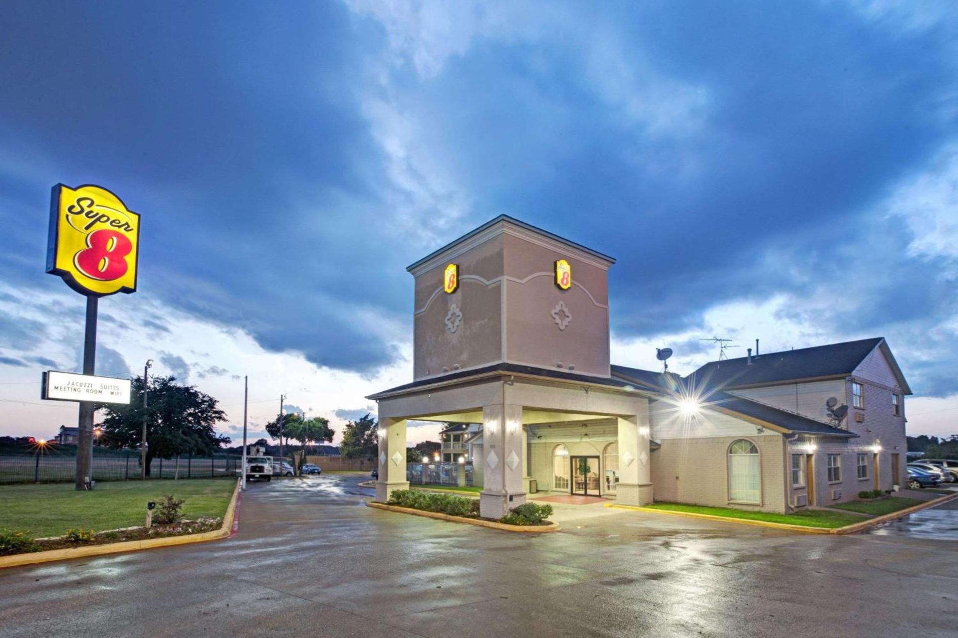 Super 8 Dallas East Near Fair Park Downtown photo 1
